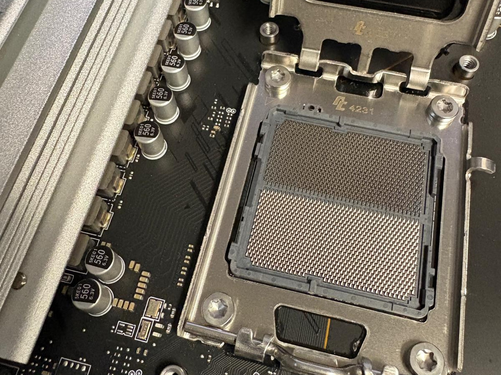 USED & FUNCTION GOOD - MSI X670E GAMING PLUS WIFI