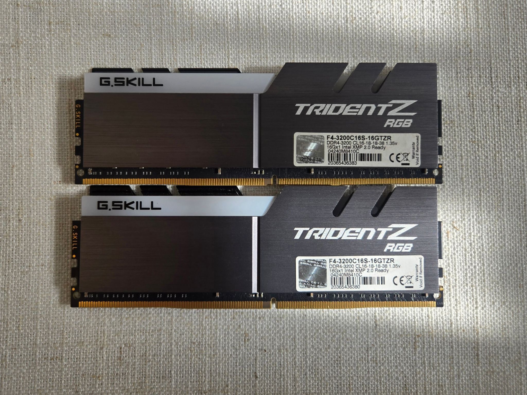 32GB DDR4-3200 (TridentZ RGB) - Used