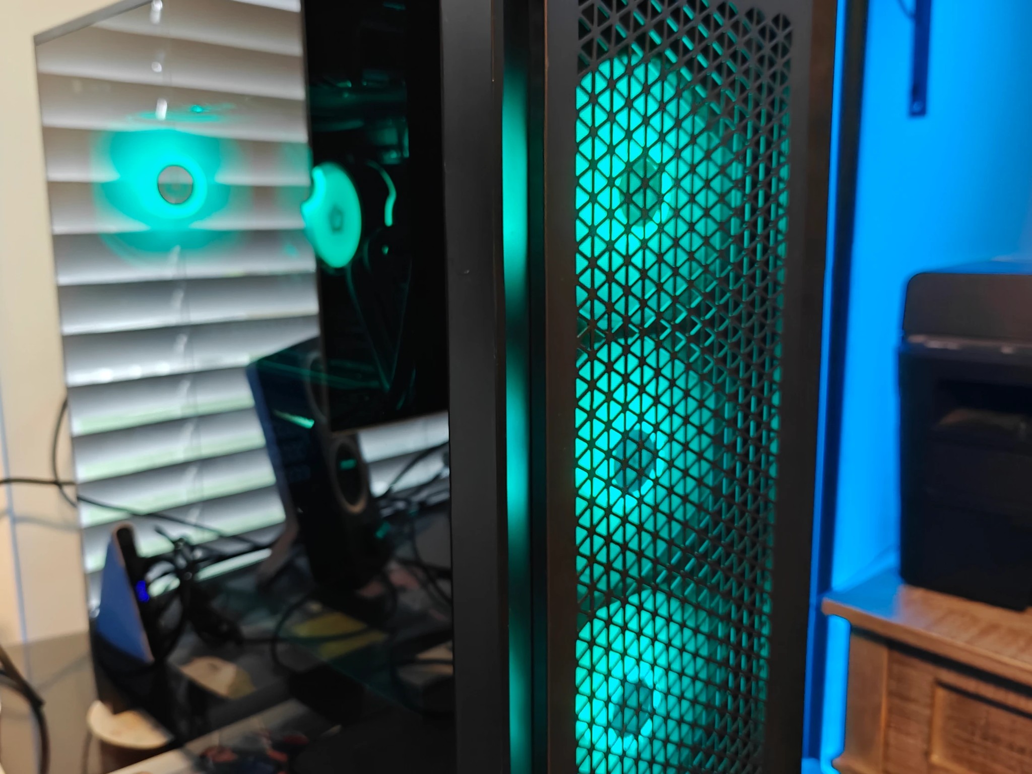 Mid Tier 1440p Gaming PC 10900k & 6700XT