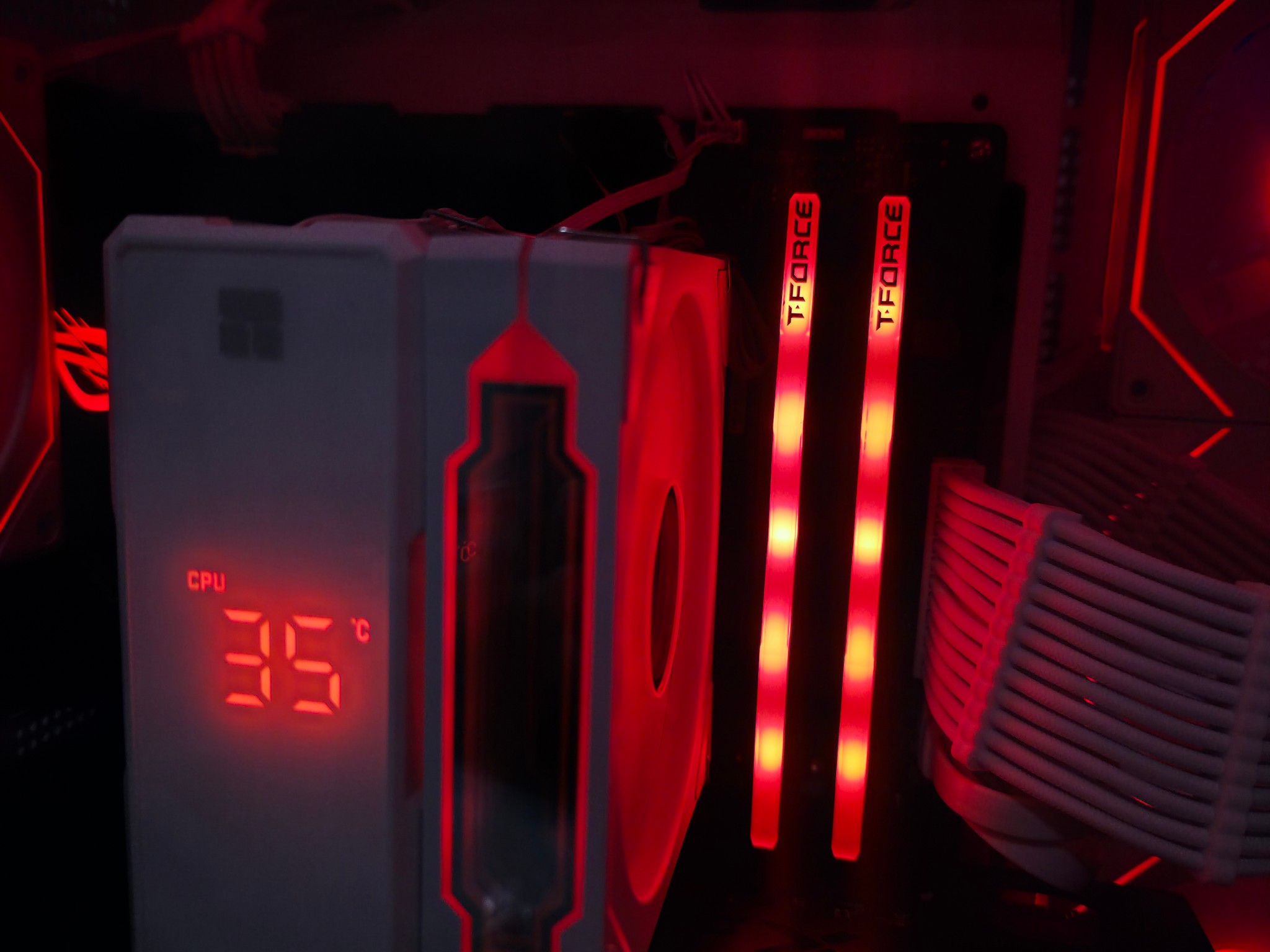 Gaming PC | 6700XT 12GIG | Ryzen 7 3800X | 16GIG DDR4 3200mhz Ram | Windows 11 Pro | Wifi/BT