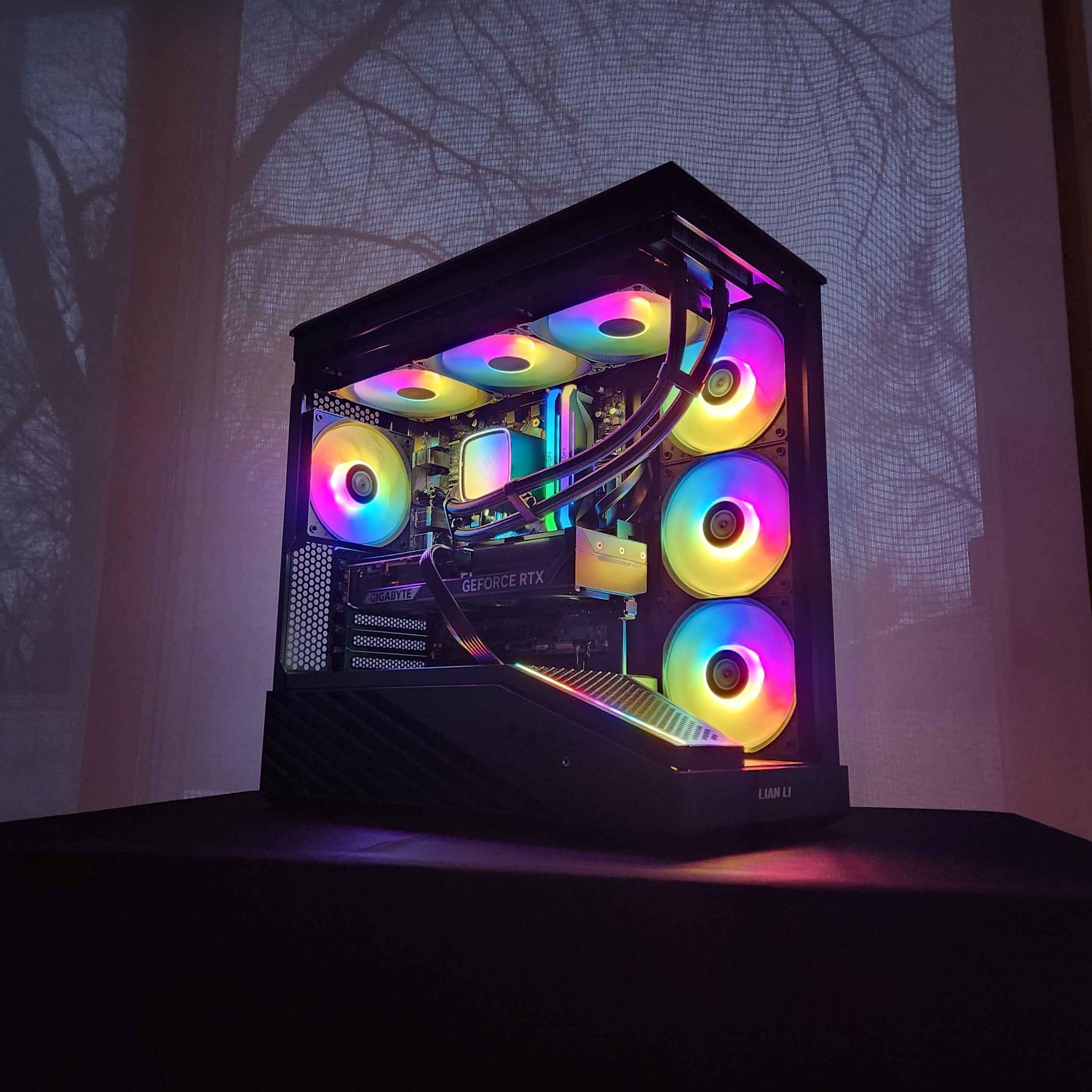 🍀RTX 5070 | Ryzen 7 7700 | 32GB DDR5 | 2TB NVMe | WiFi | Windows 11