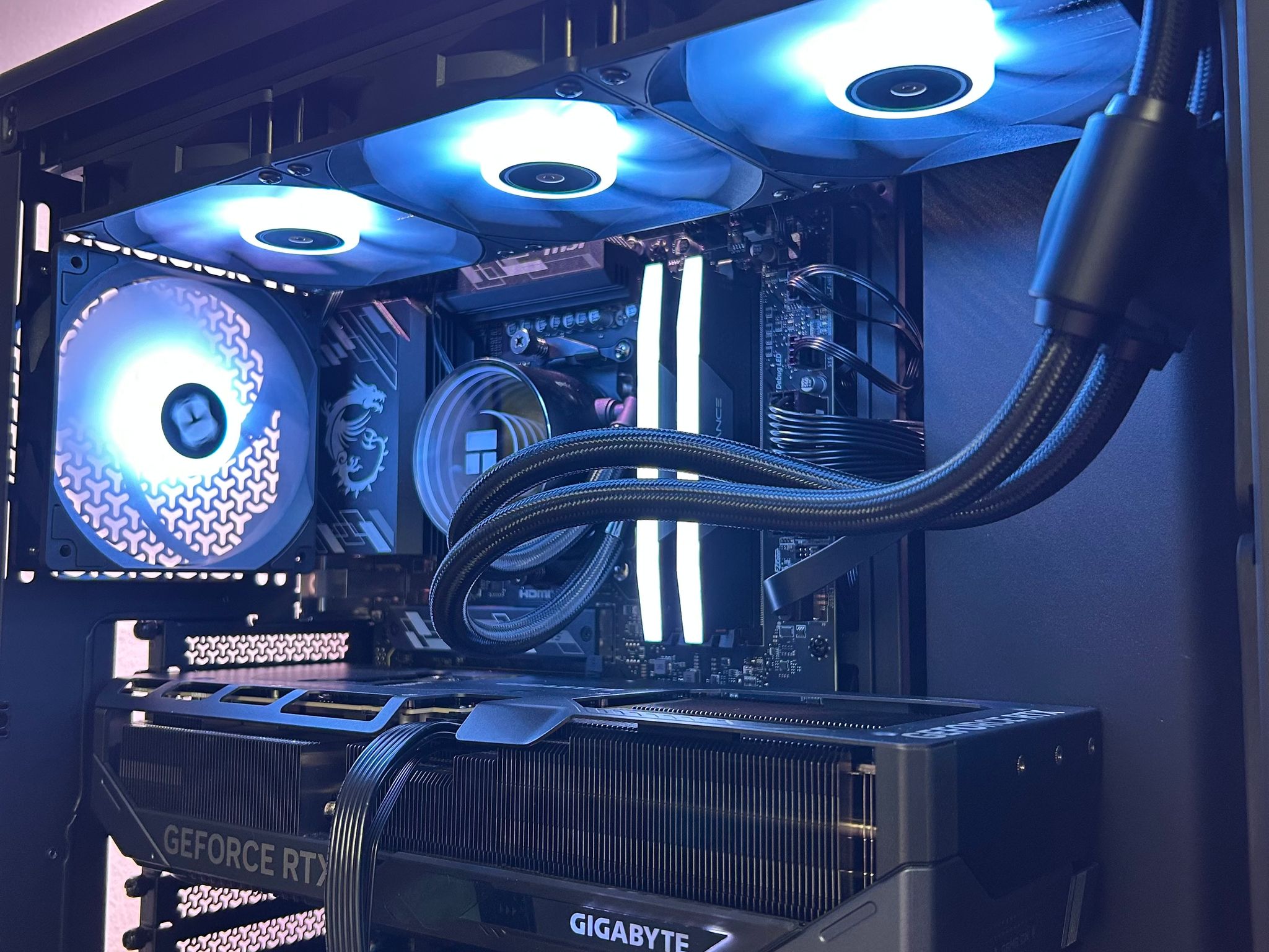 RTX 5080 | Ryzen 7 7800X3D | 32GB DDR5 | 2TB NVMe | 850W Gold | Corsair 4000D