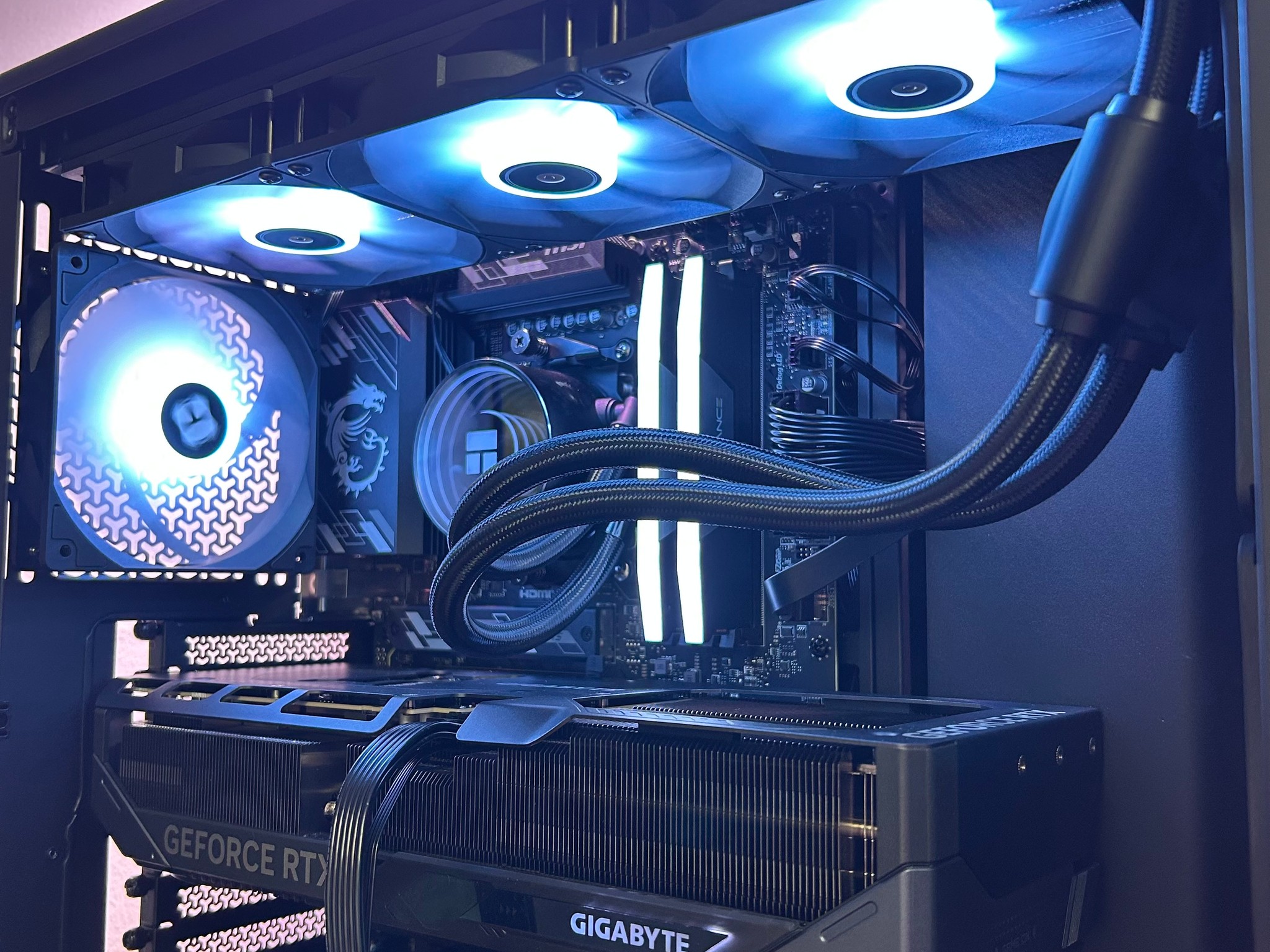 RTX 5080 | Ryzen 7 7800X3D | 32GB DDR5 | 2TB NVMe | 850W Gold | Corsair 4000D