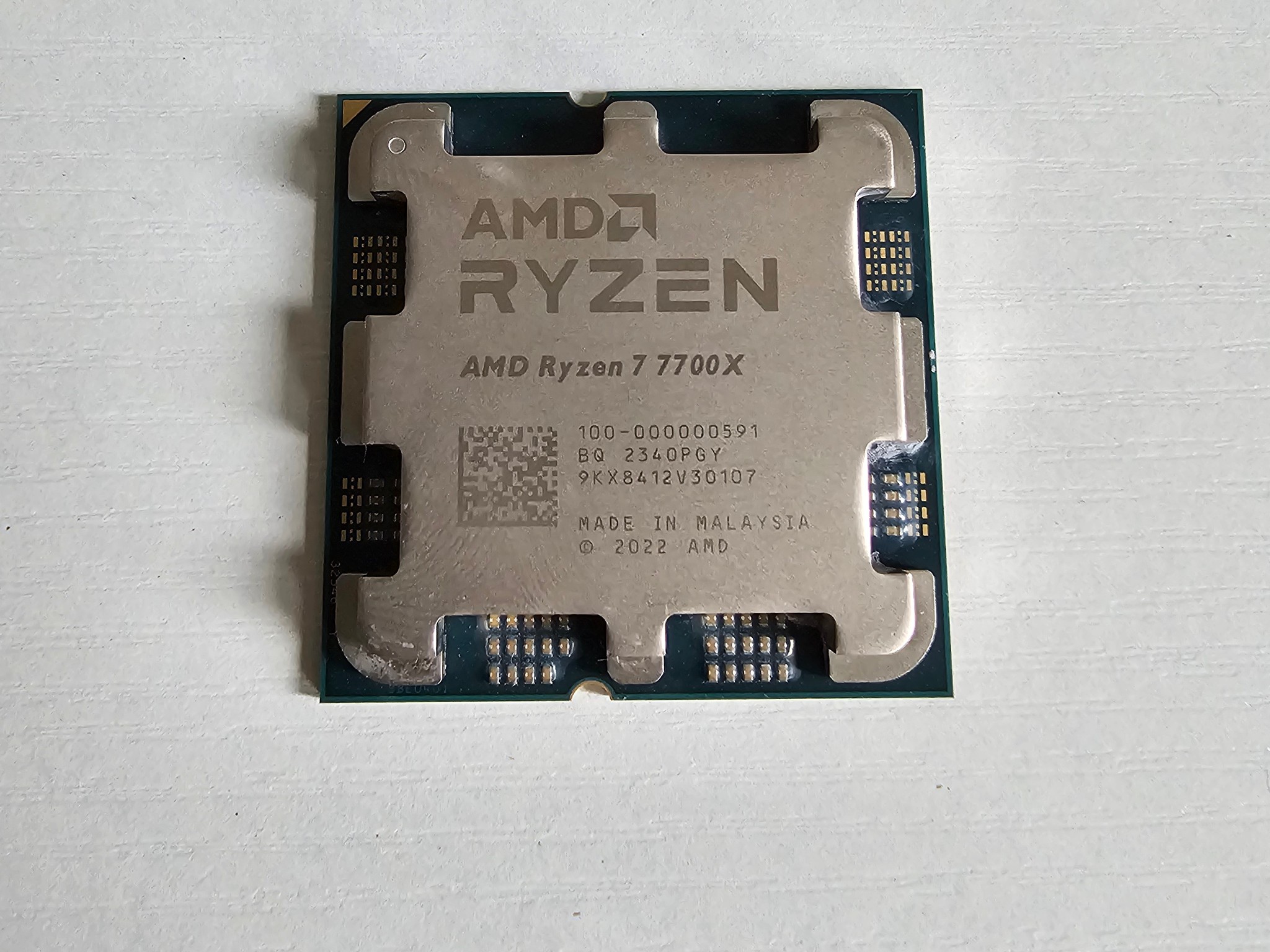 AMD Ryzen 7 7700X