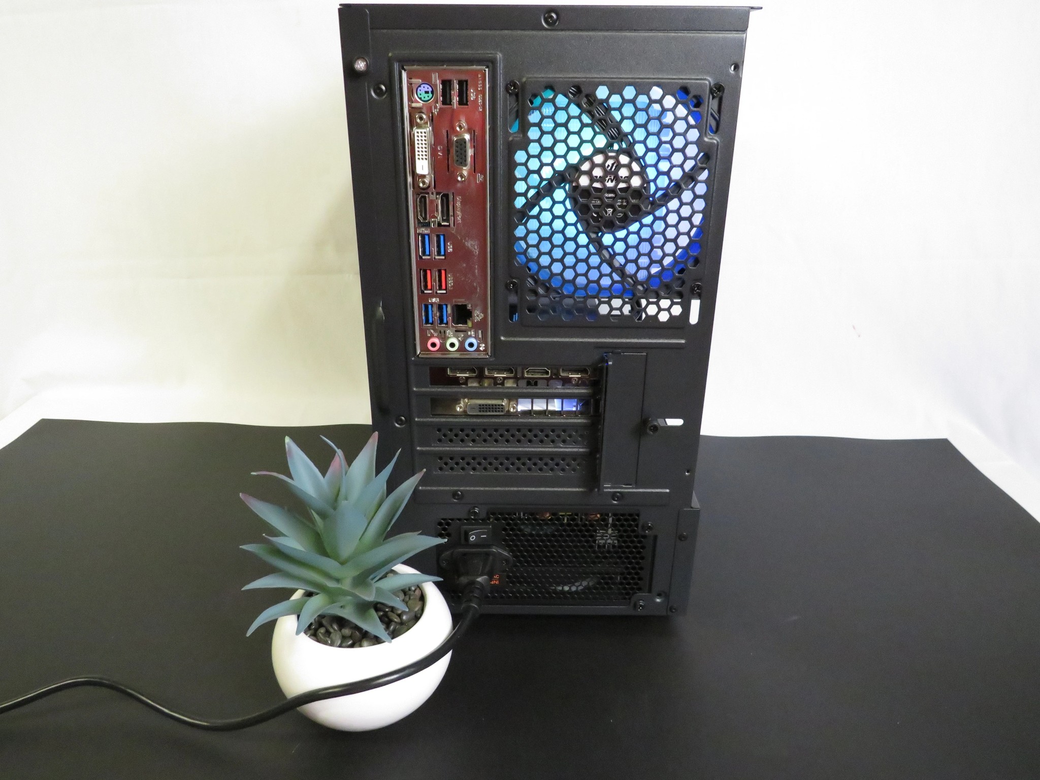 Budget gaming MASTER! Ryzen 5 2600X + GTX 1070 SC + 16 GB DDR4 + 1 TB SSD
