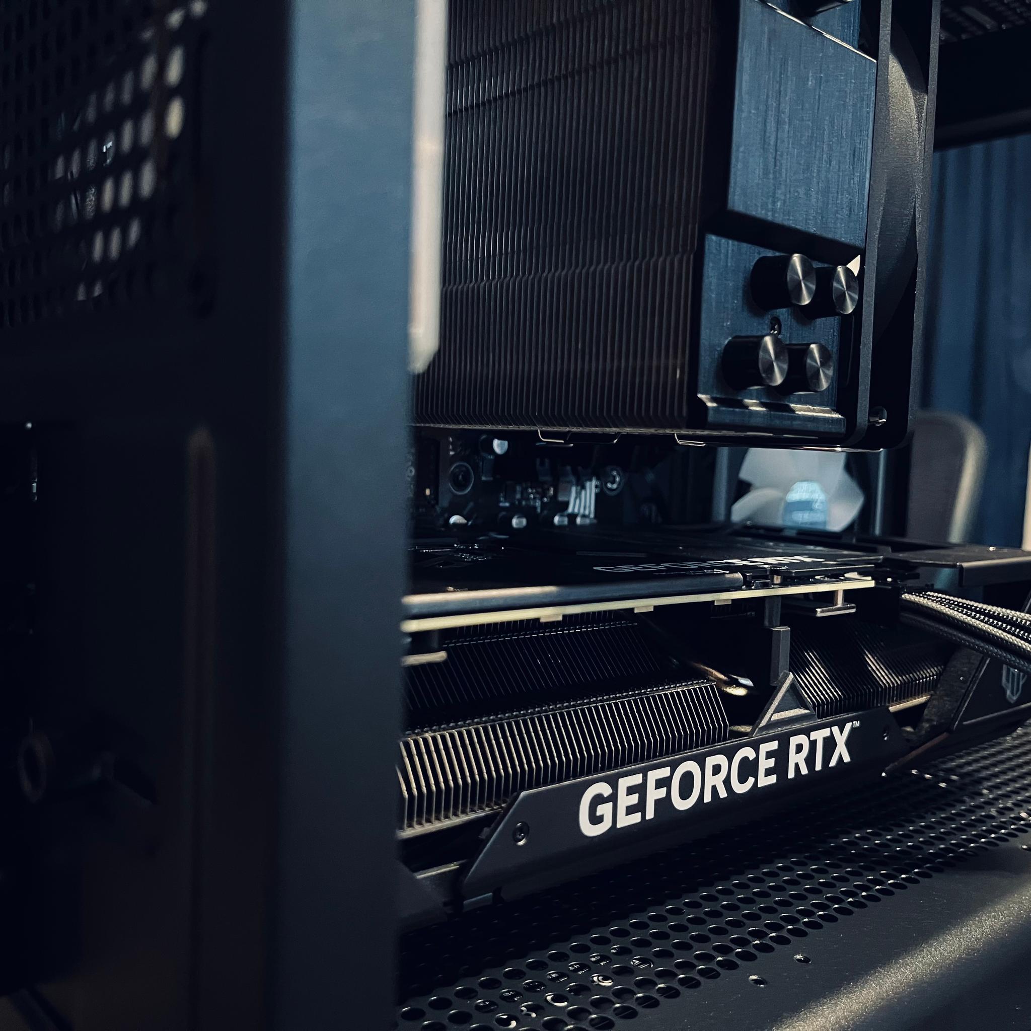 Pro Gaming PC |RTX 4070 // Ryzen 7 3700x // 32GB DDR4|