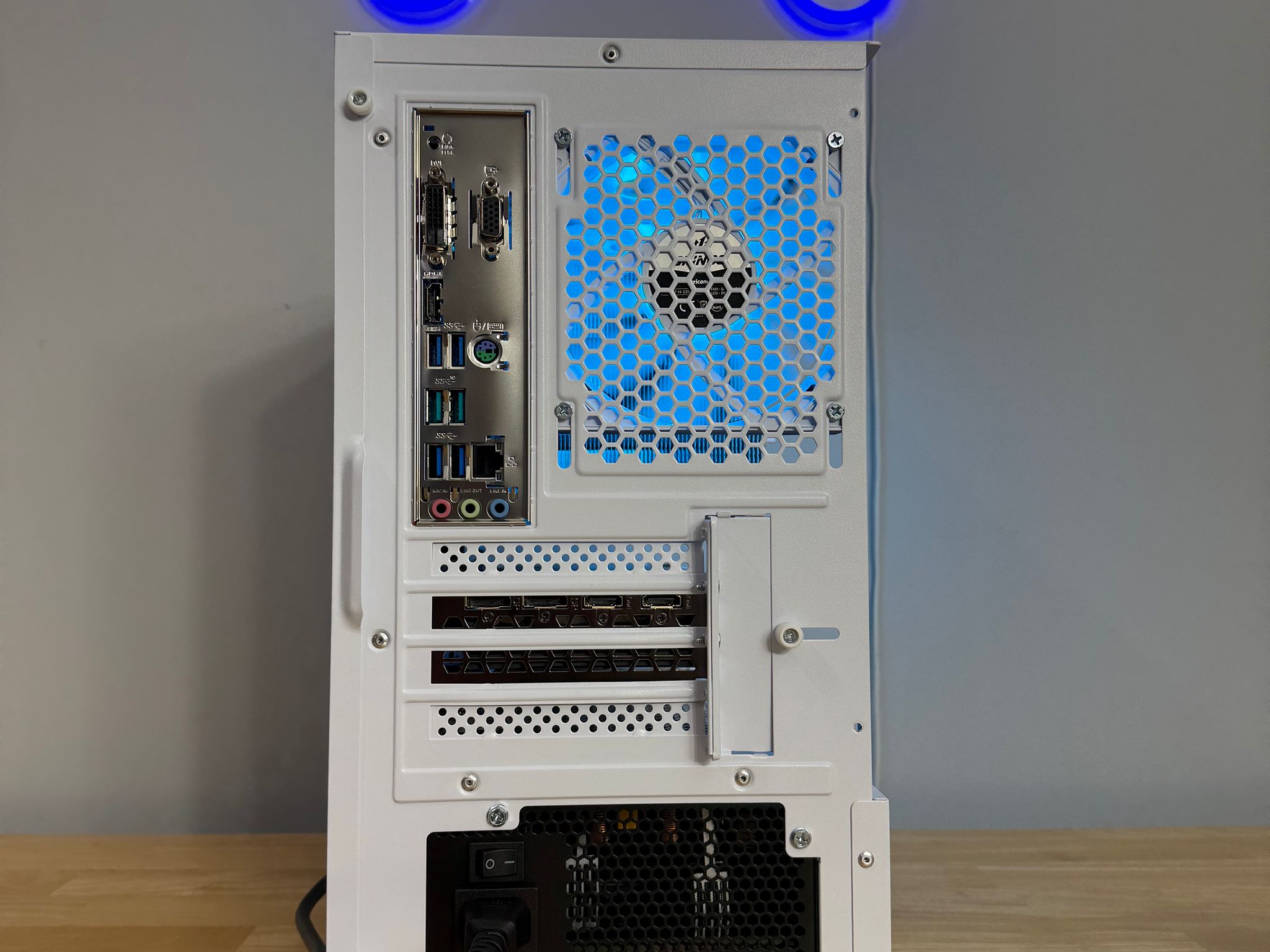 🧊ICE🧊-Mid Range Gaming PC-Ryzen 5 3600X-RX 6700 xt-1TB SSD-16GB Ram