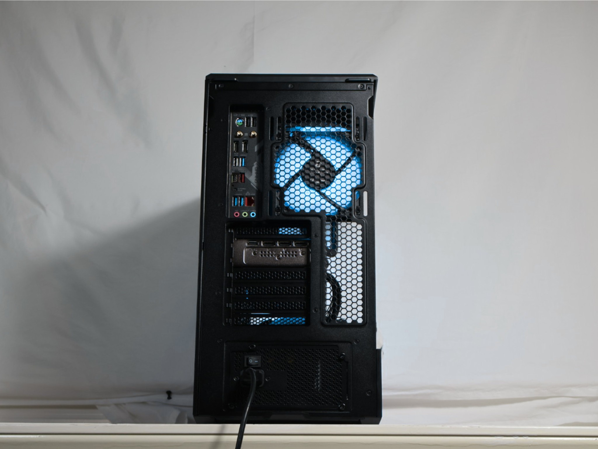 🩵Cobalt V2 |Ryzen 7 9700x RTX 5070 32gb ddr5 1tb nvme🩵