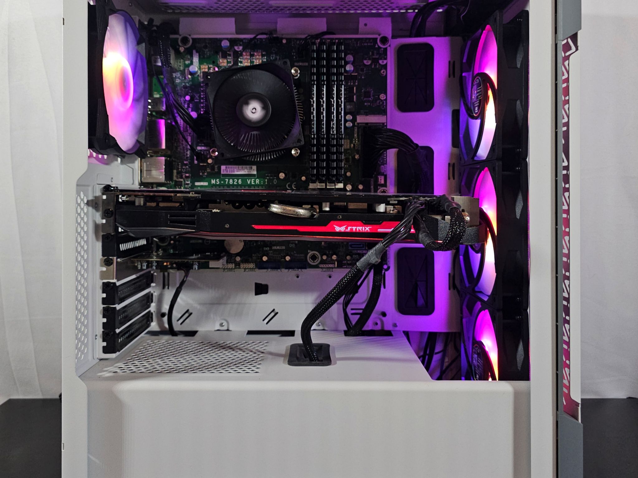 Entry 1080p / GTX 980-ti 6GB / i7 4770 / 32GB DDR3 / 512GB SSD