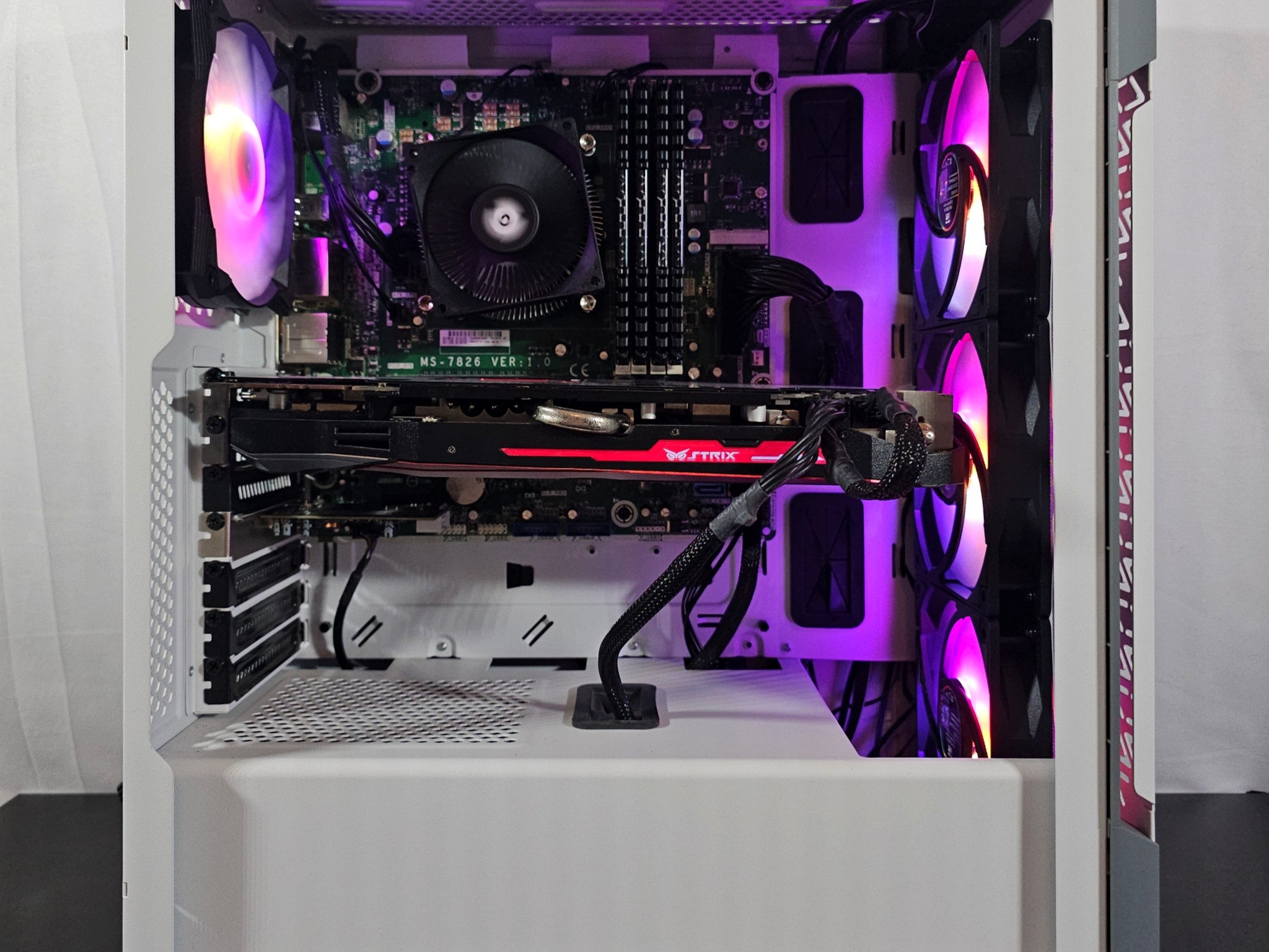 Entry 1080p / GTX 980-ti 6GB / i7 4770 / 32GB DDR3 / 512GB SSD
