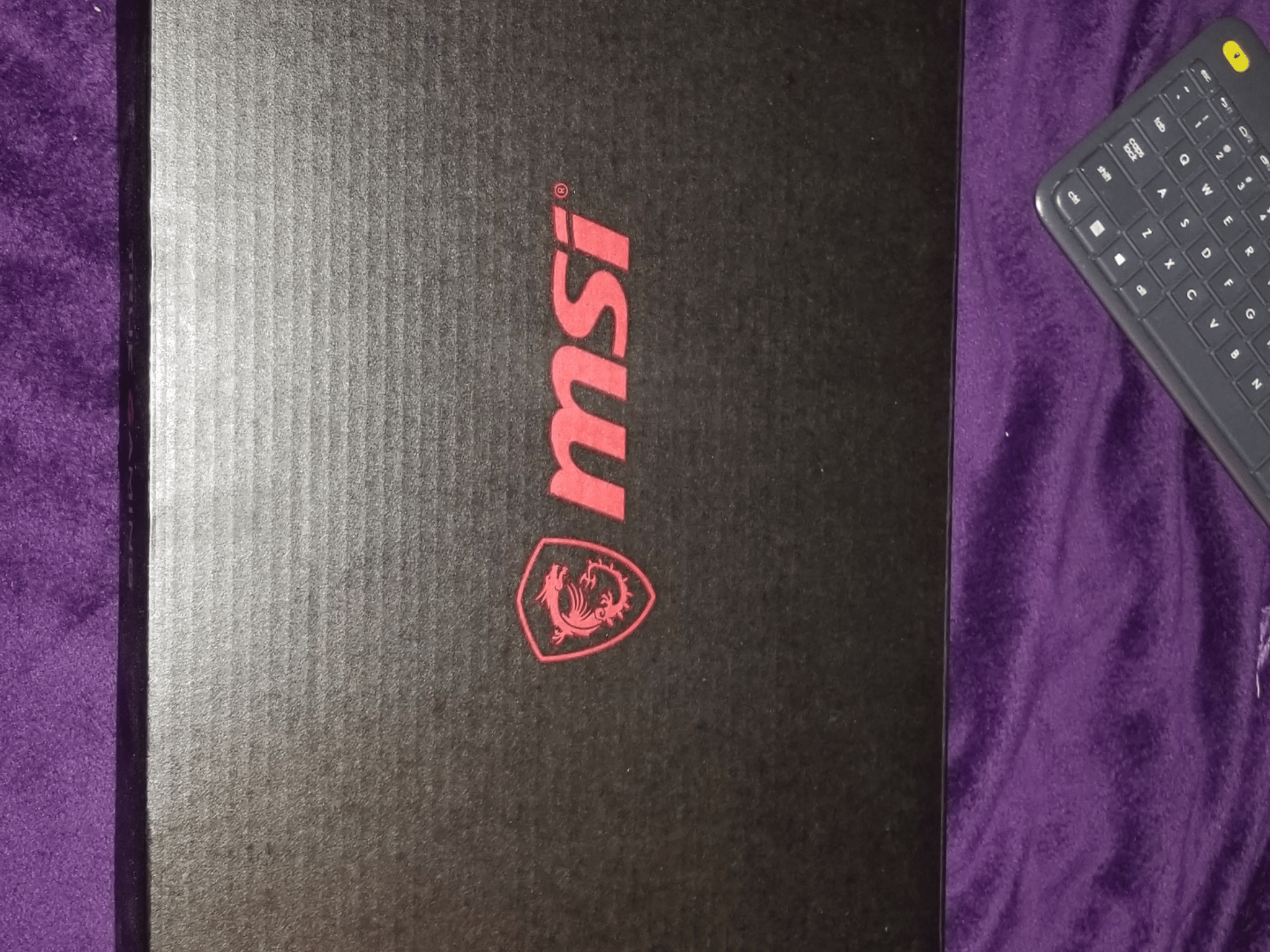 Intel i7 10750h Gtx 1660 TI 8 gb ddr4 it's in good condition  works 100 present 