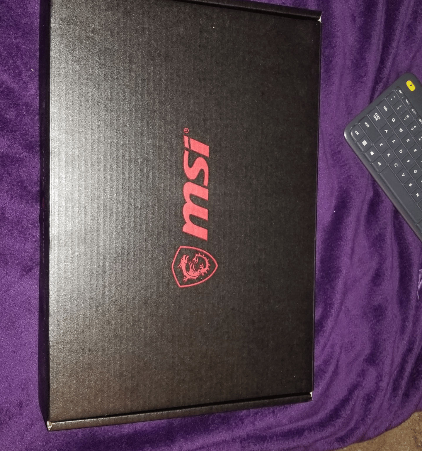 Intel i7 10750h Gtx 1660 TI 8 gb ddr4 it's in good condition  works 100 present 