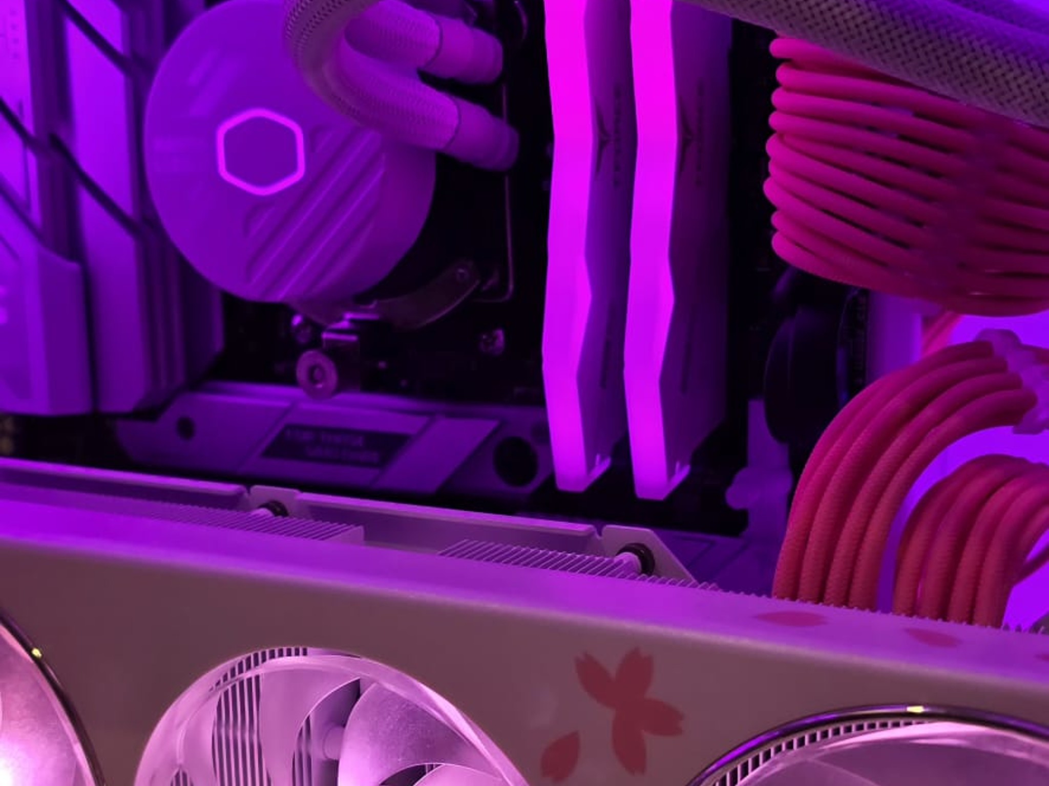 Sakura Pc 🌸🌸🌸 7800X3D + 7800XT (Sakura Version)