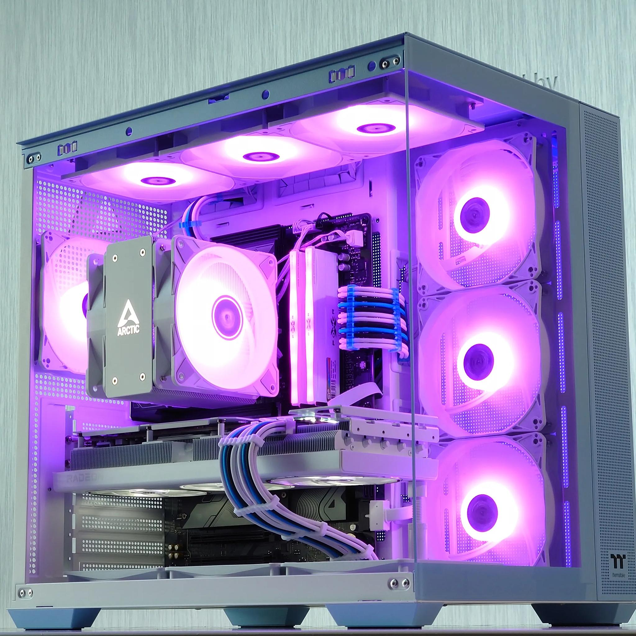 🌬️🥶Iceberg Gaming PC🧊AMD RX 7900 XT 16GB❄️AMD Ryzen 7 8700F❄️32GB DDR5❄️ 1TB Nvme