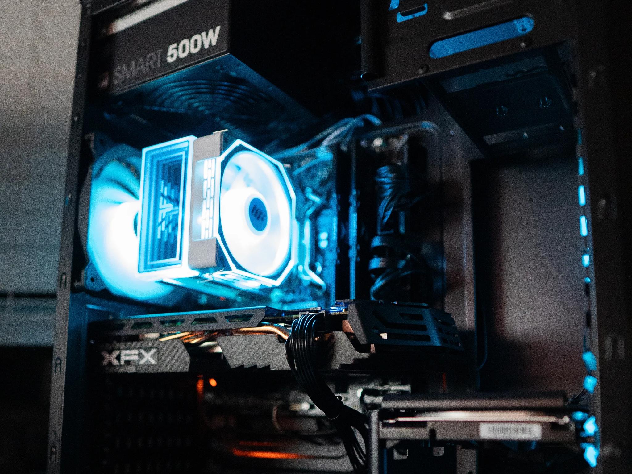 ⛈️❄️ | RX 580 | INTEL i5 8400 | 16GB DDR4 RAM | 256GB NVME SSD + 1TB HDD | Arctic Blizzard 2.0