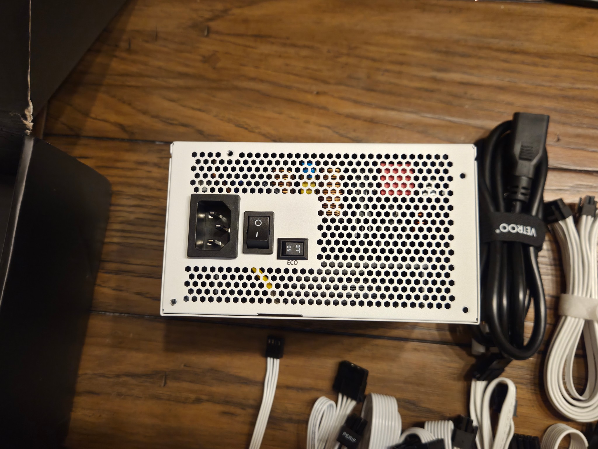 Vetroo 1000W White Power Supply ATX 3.1, 80 Plus Gold Full Modular (B+ Tier PSU) (5080/5090 Ready!)