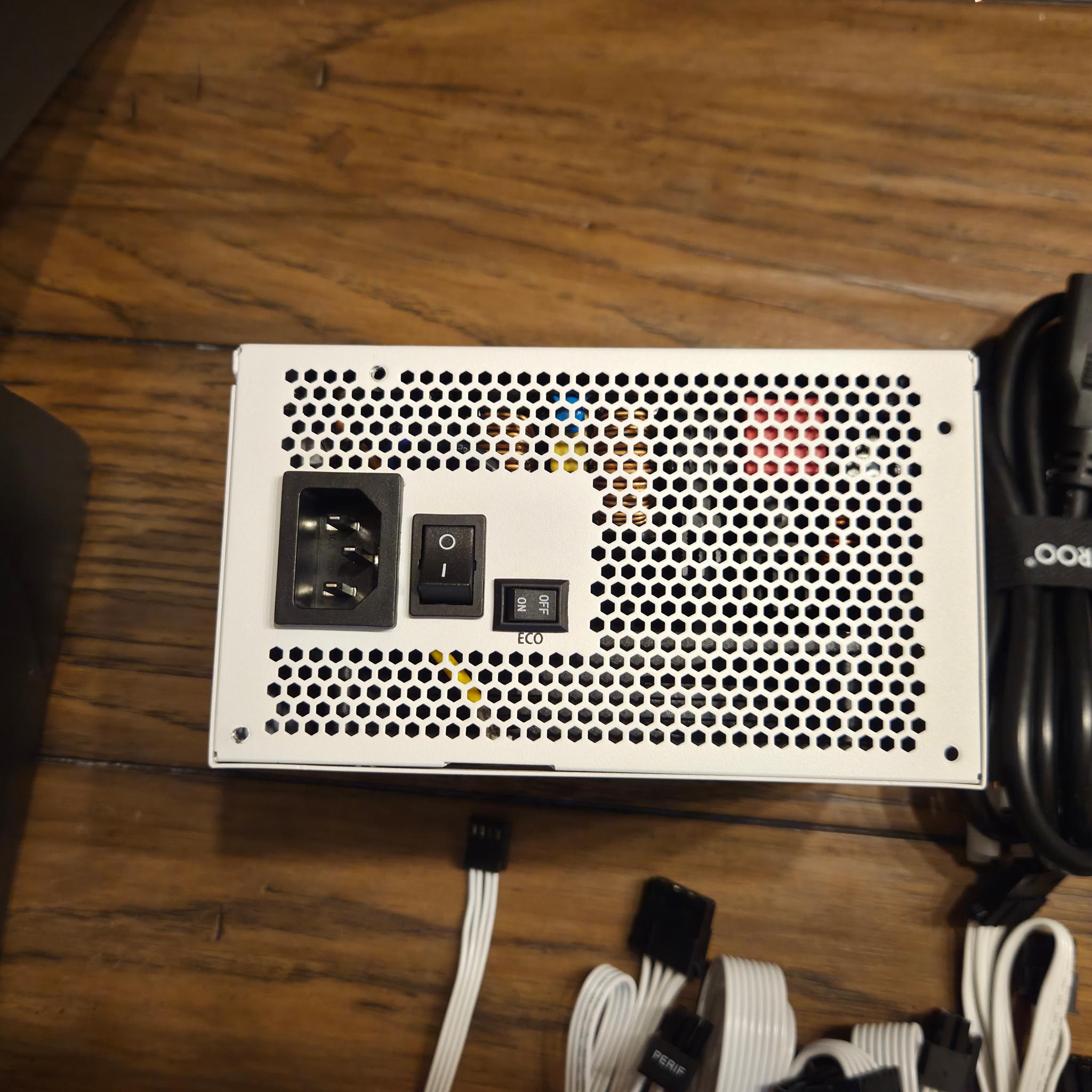 Vetroo 1000W White Power Supply ATX 3.1, 80 Plus Gold Full Modular (B+ Tier PSU) (5080/5090 Ready!)