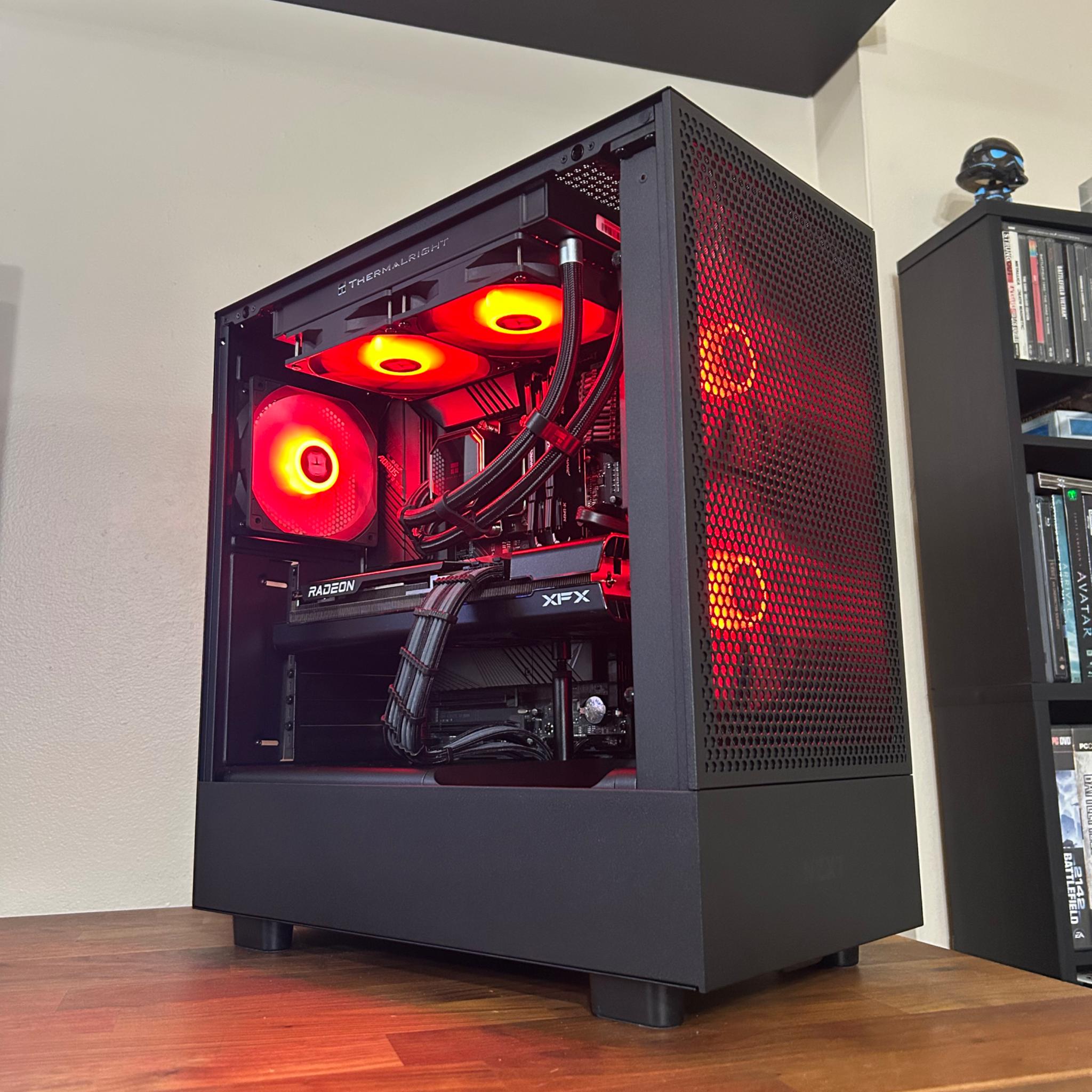 RX 7700XT 12GB | Intel i5 12600K | 32GB DDR4 | 1TB SSD | The Operator RX