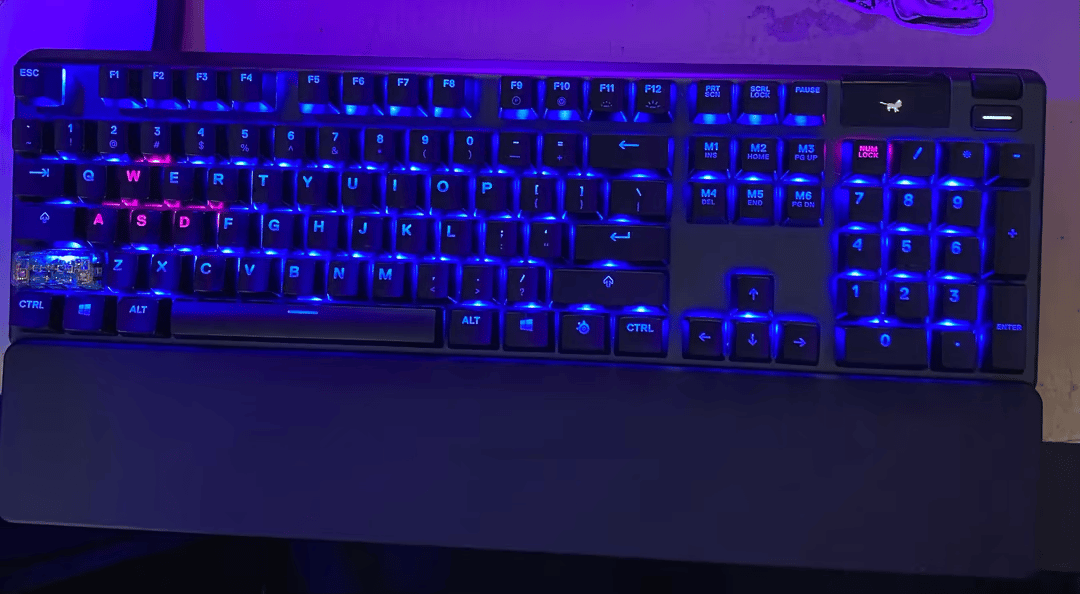 SteelSeries Apex 5 Gaming Mechanical Keyboard
