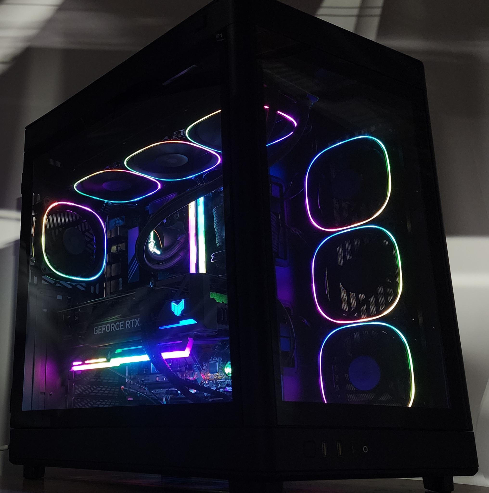 Gaming PC Ryzen 7 7800X3D 32GB RAM 1TB SSD RTX 4070 Ti 12GB Win11 Computer