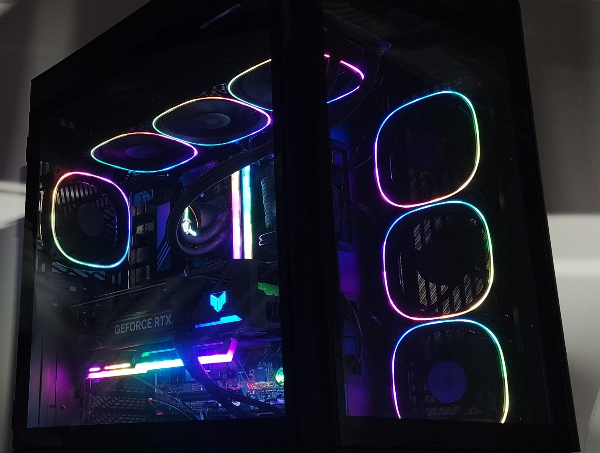 Gaming PC Ryzen 7 7800X3D 32GB RAM 1TB SSD RTX 4070 Ti 12GB Win11 Computer