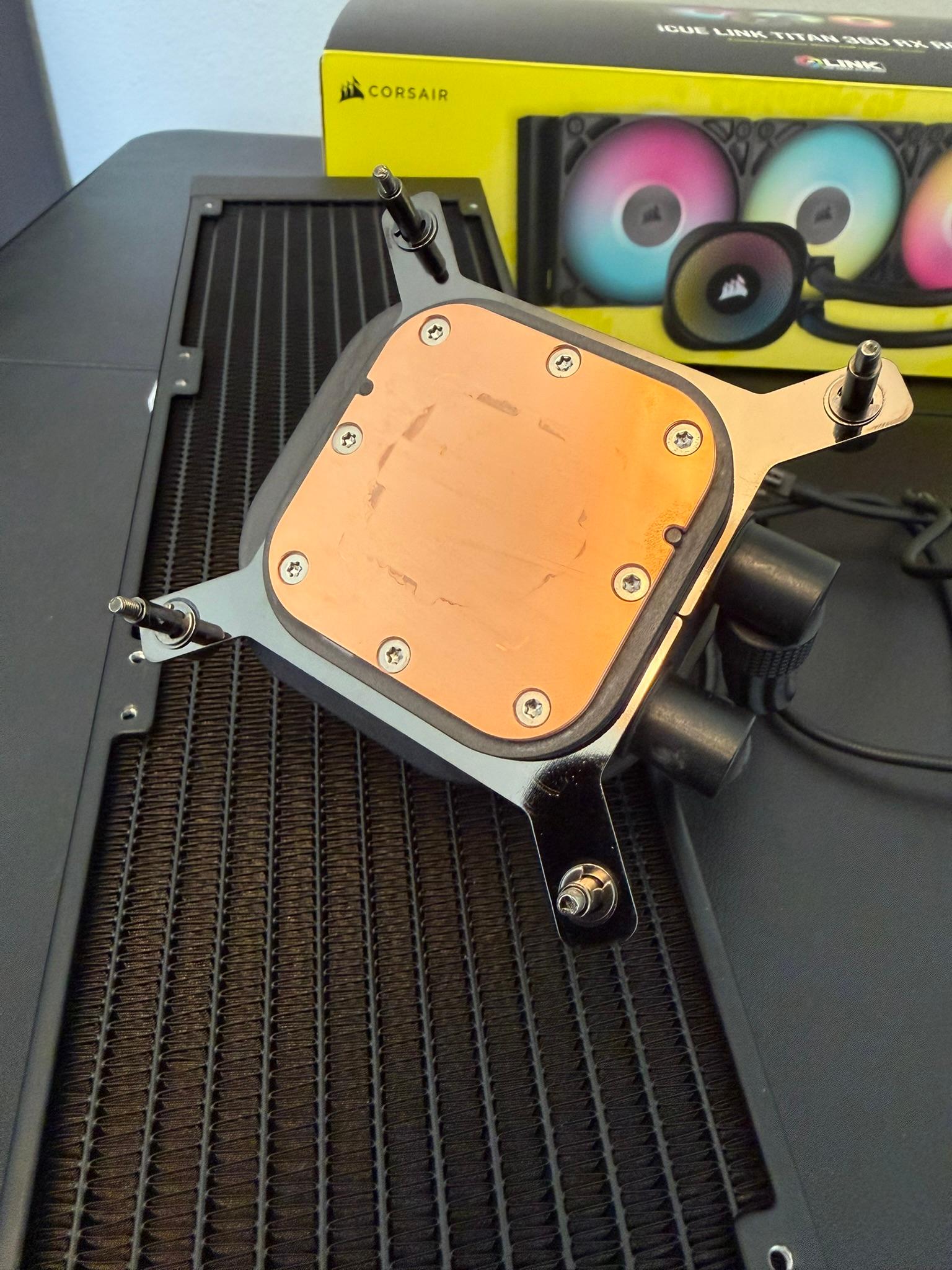 CORSAIR iCUE LINK TITAN RX 360 RGB AIO | Complete Kit | Box + Accessories