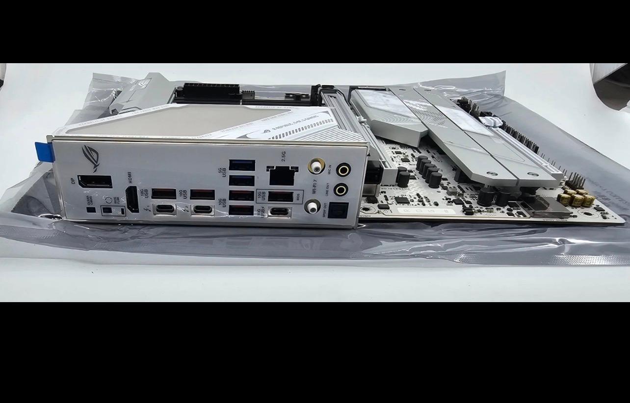 (READ) ASUS ROG Strix Z890-A Gaming WiFi