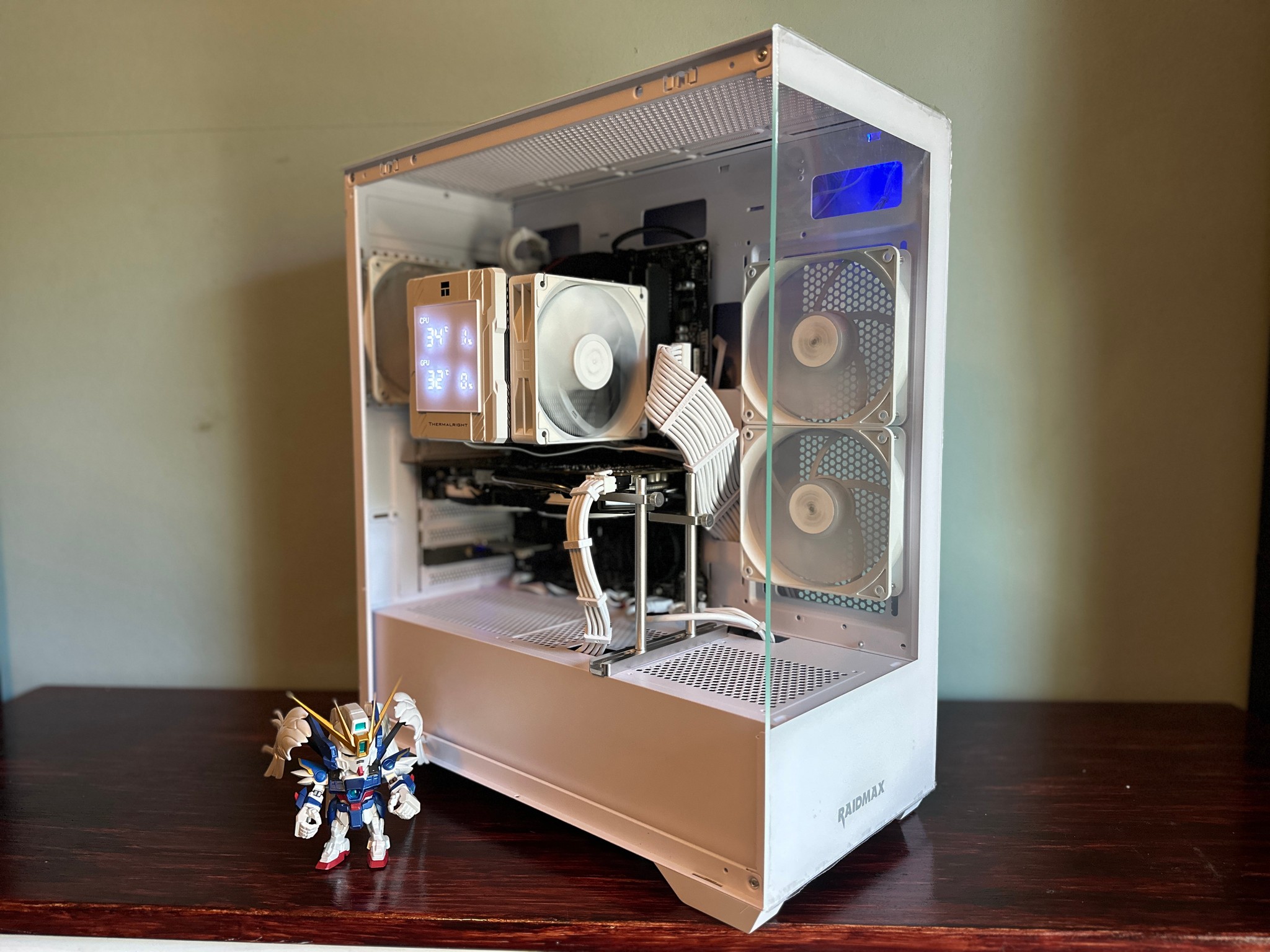 Moon Knight | Ryzen 5 3600 | RX580 8GB | 16GB RAM | 512GB NVME | WiFi