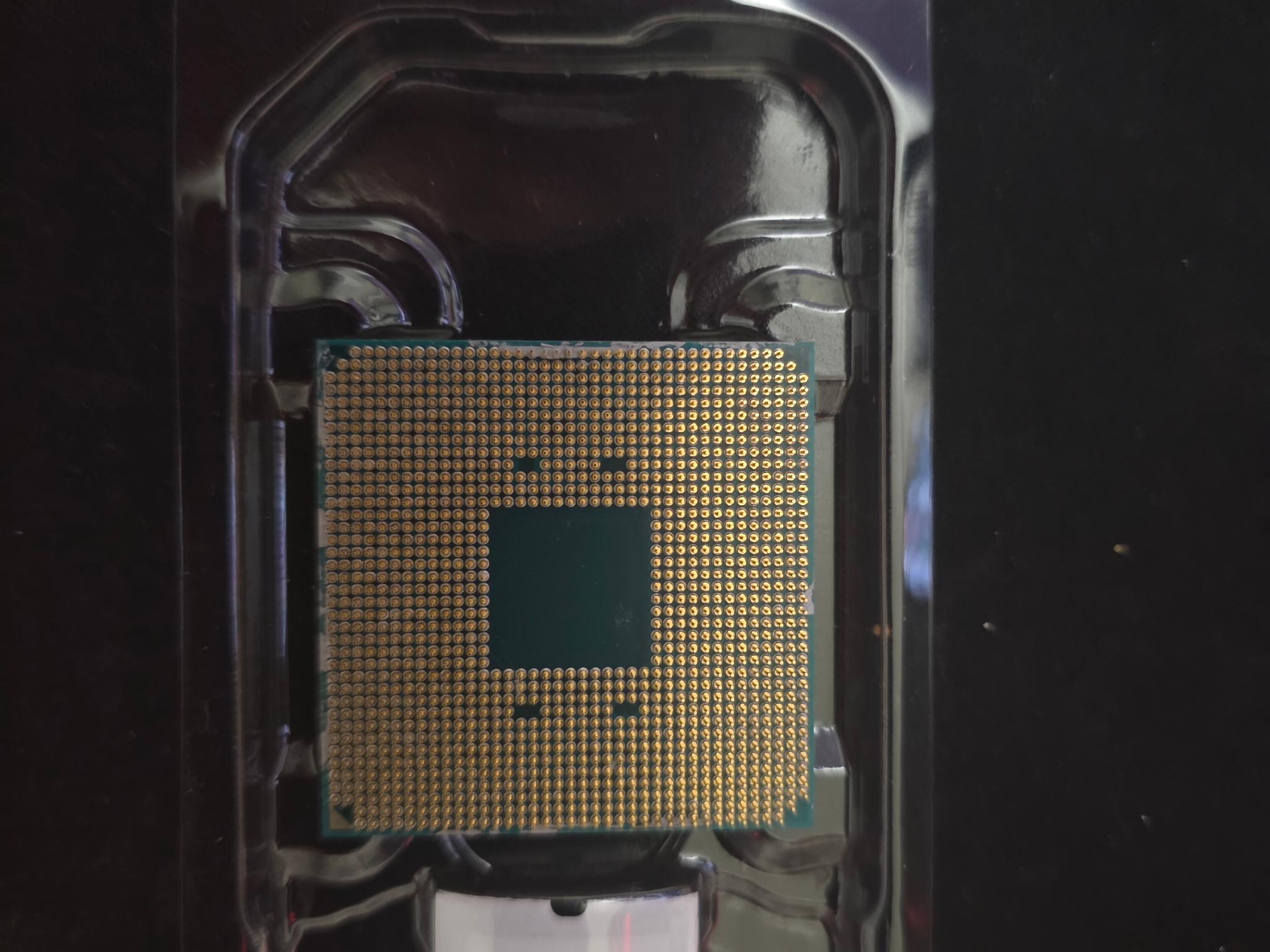 AMD Ryzen 7 2700X