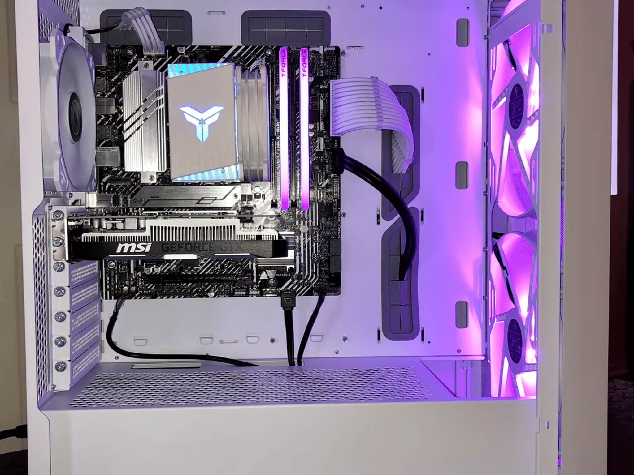 GAMING PC Intel i5 11400F All-White PC 