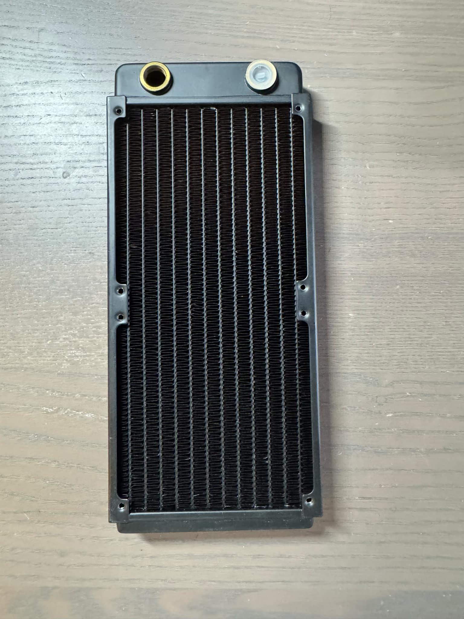 Thermaltake 240MM Water Cooling Radiator BRAND NEW OPEN BOX