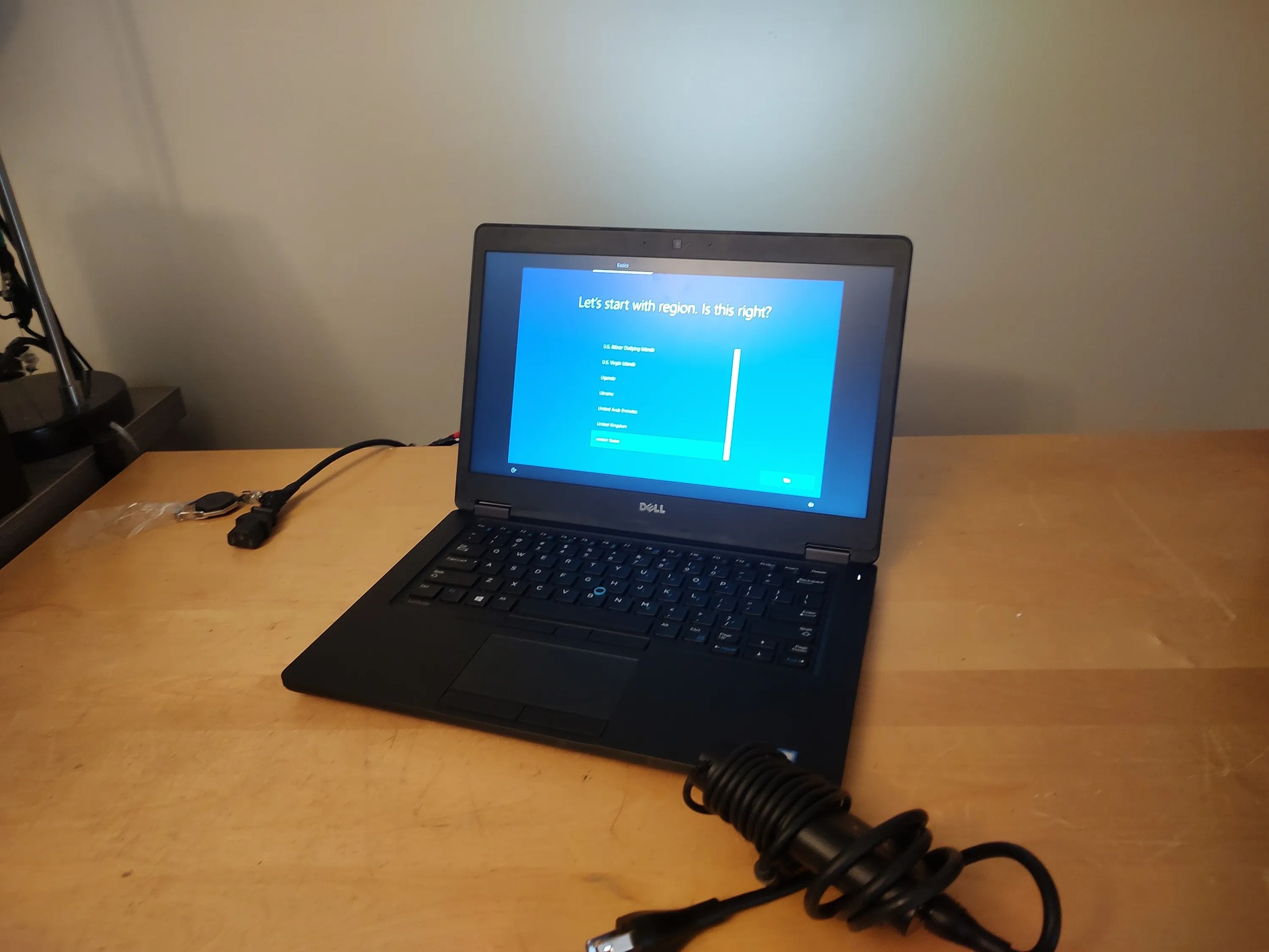 Dell Latitude 5480 14in Thin and Light Laptop - i5 7200u, 12GB DDR4, 500GB SSD