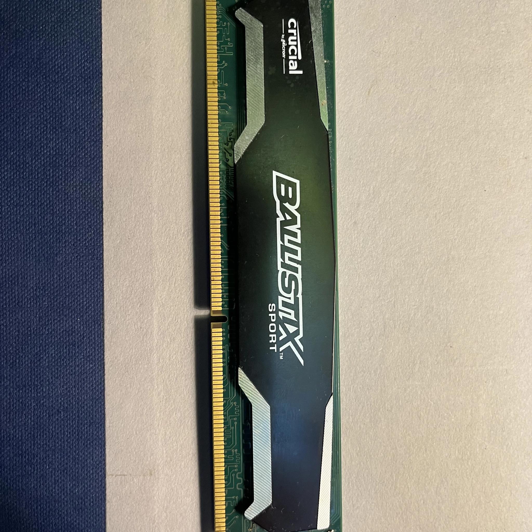 Ballistix Sport 8GB RAM stick