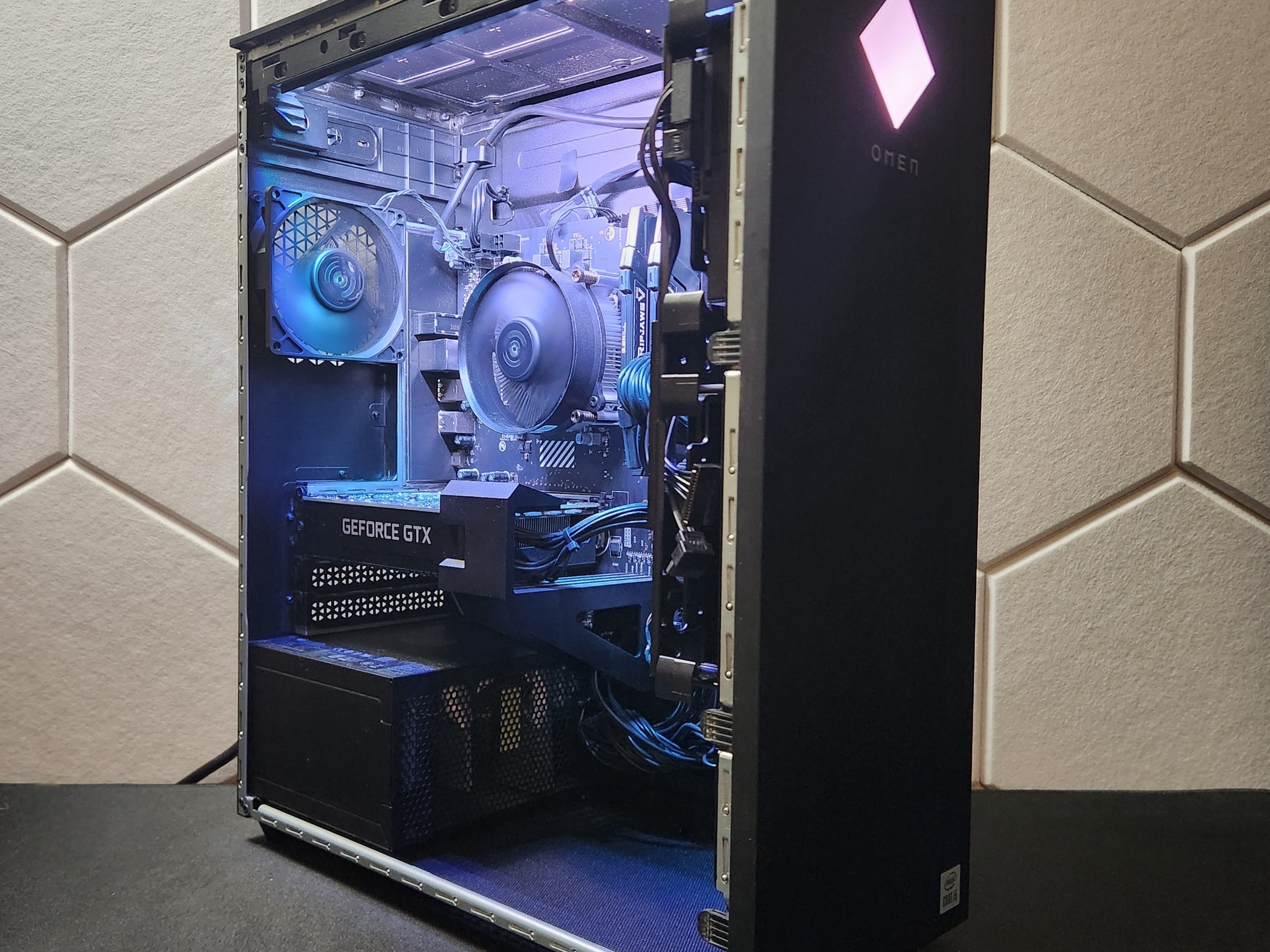 HP Omen 25L GT12 | GTX 1660 Super | Intel I5 10400F | 16GB DDR4 | 256GB SSD + 2TB HDD | Windows 11