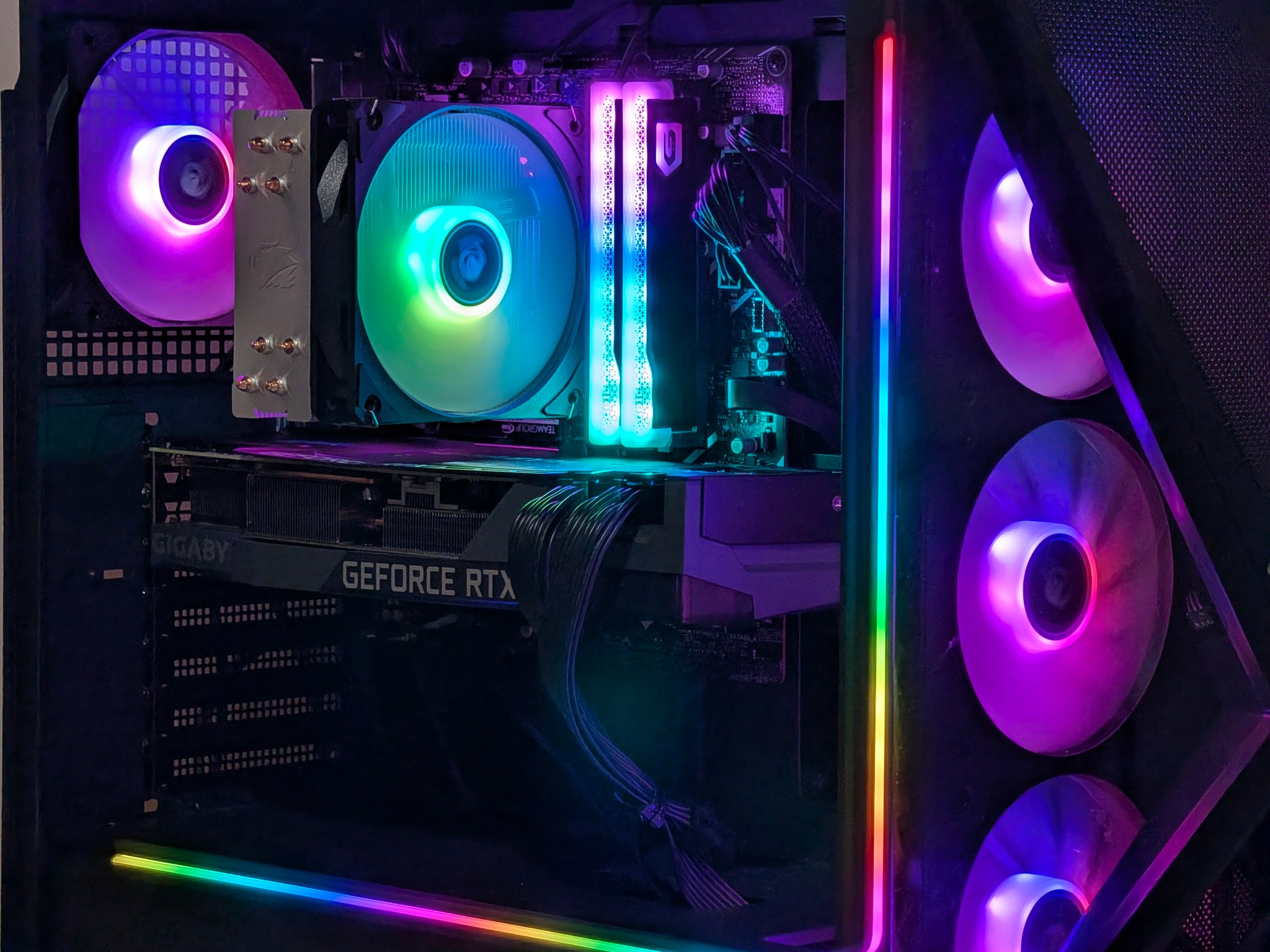 🌈🖤Intel I7 14700F | RTX 3080 TI | 32GB DDR5 | 1TB SSD | Gaming PC🖤🌈