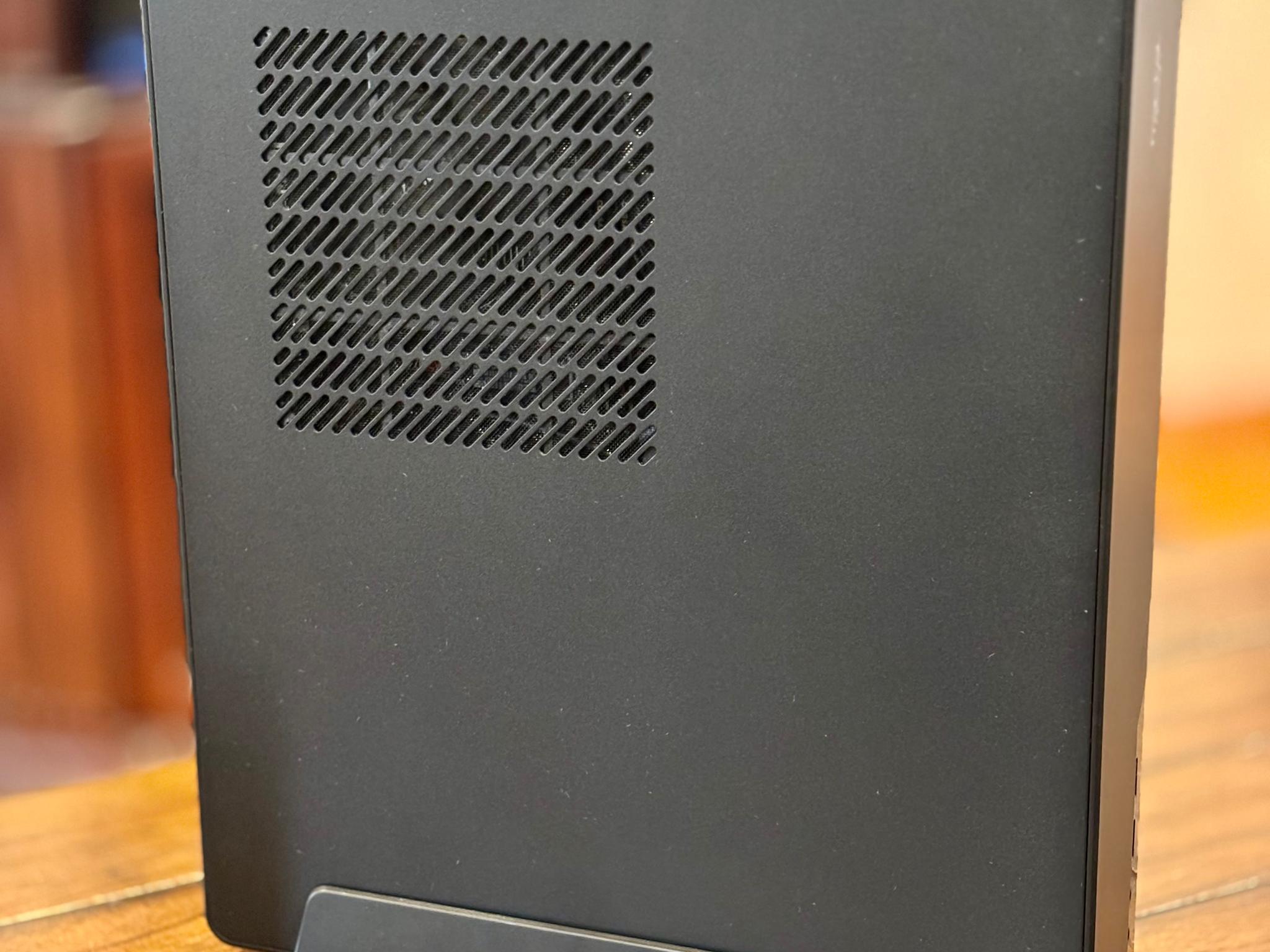 Console-Size Gaming PC for 1080p 60+ FPS Gaming | Small Form Factor Build | Home Theater PC Build
