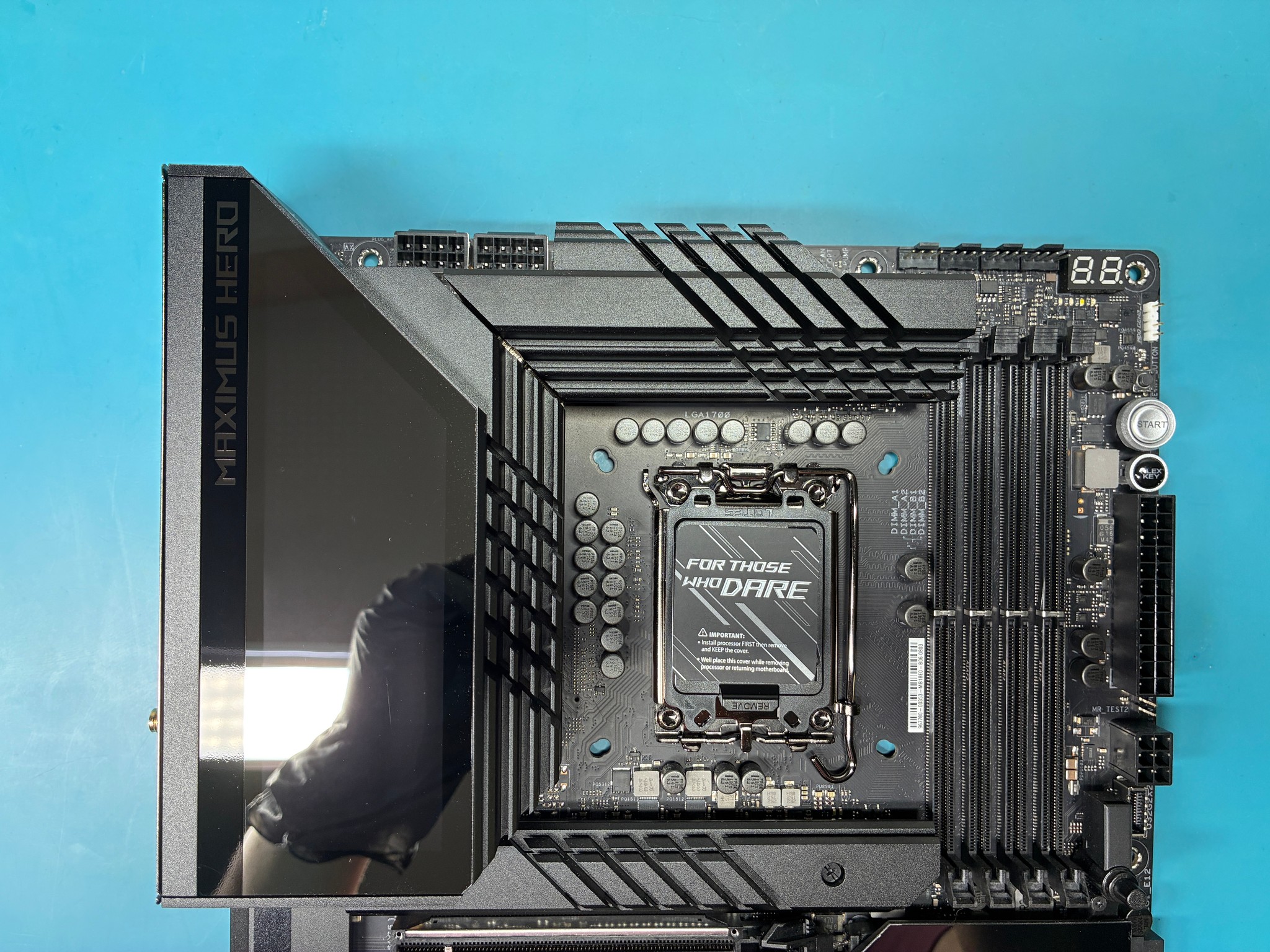 Asus ROG MAXIMUS Z690 HERO (Motherboard)