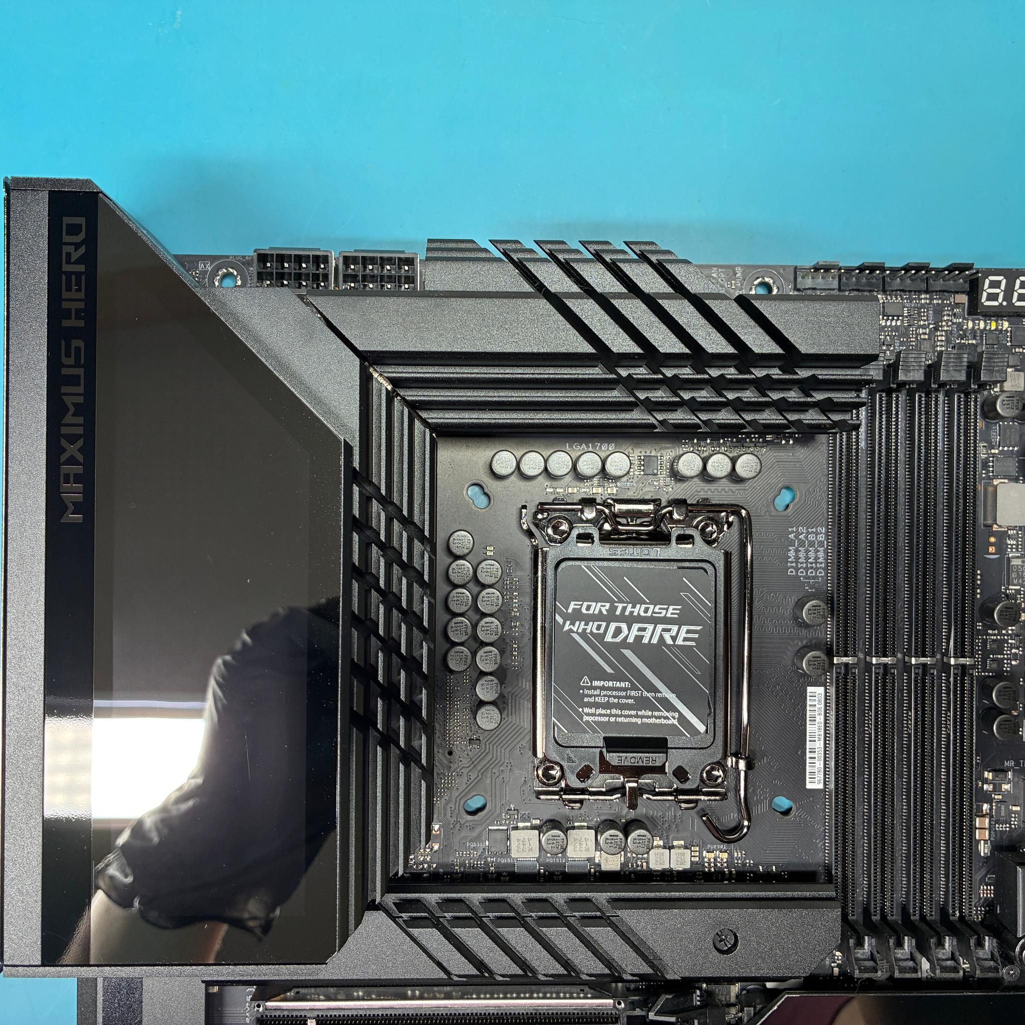 Asus ROG MAXIMUS Z690 HERO (Motherboard)