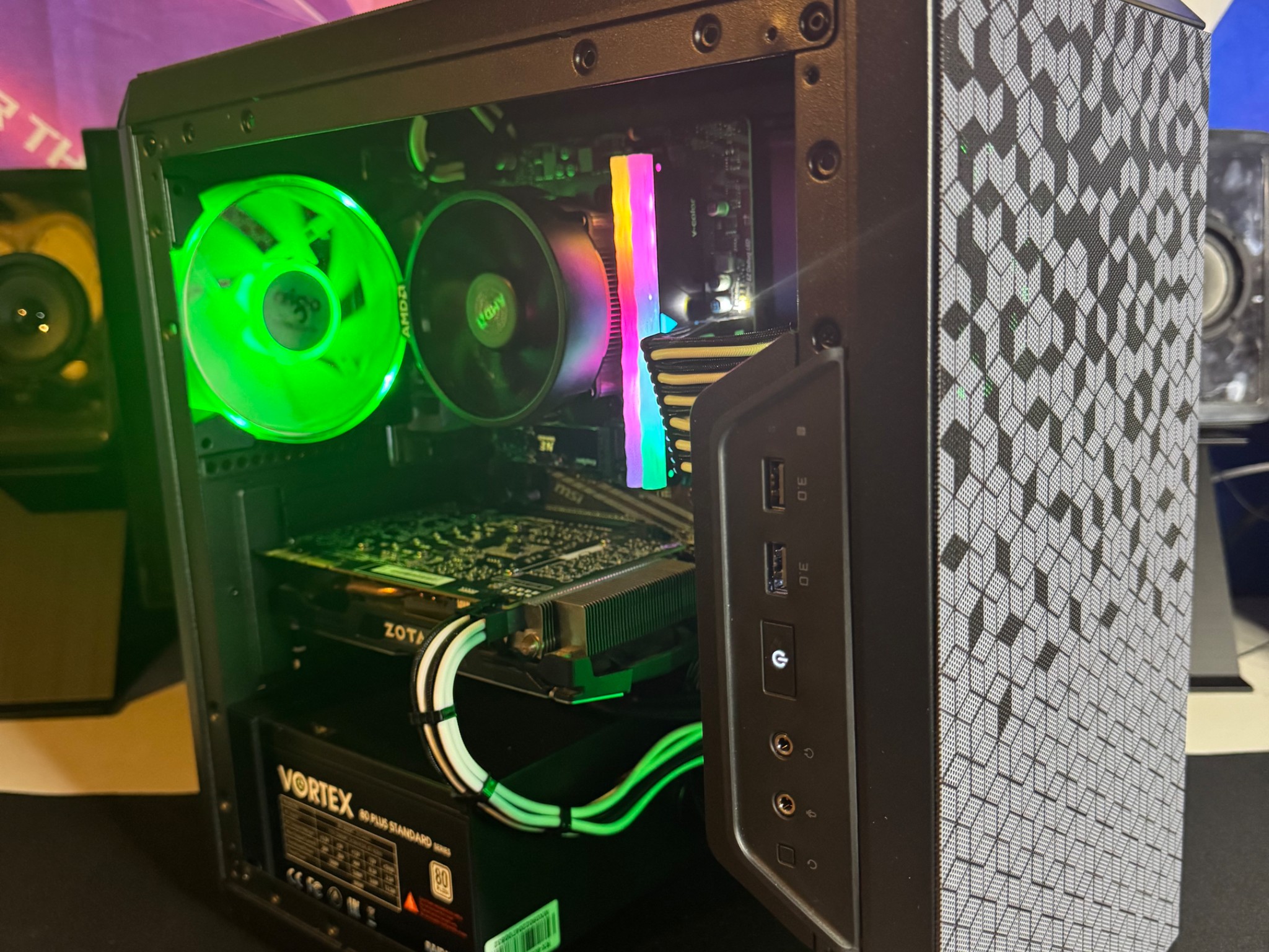 FTL: AMD RYZEN 2600 / 16gb / 512 ssd / Nvidia 1070ti 8gb