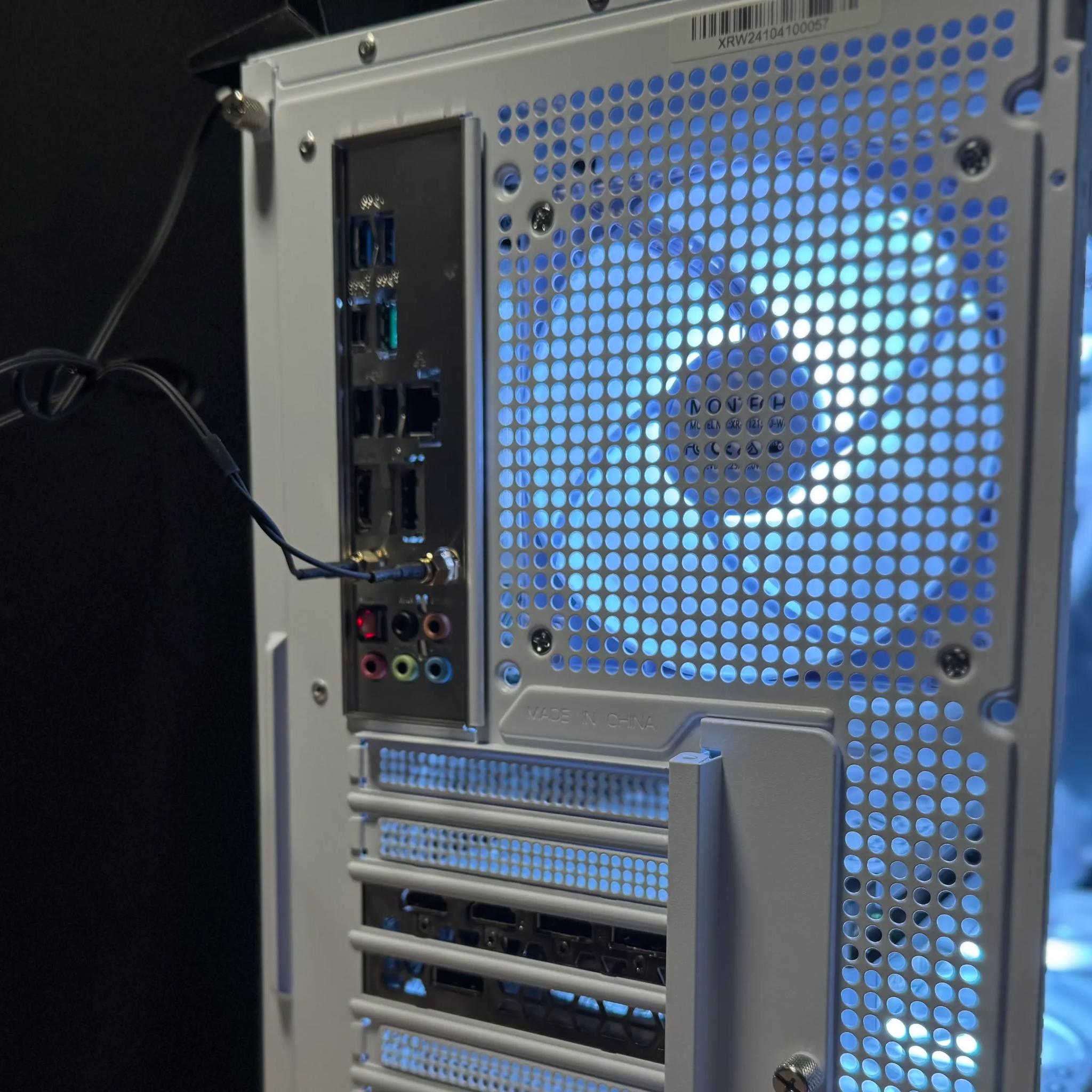 🌨️ARCTIC🌨️ White Gaming PC | RTX 3080 , RYZEN 7 5800X, 32GB DDR4 RAM, 1TB M.2