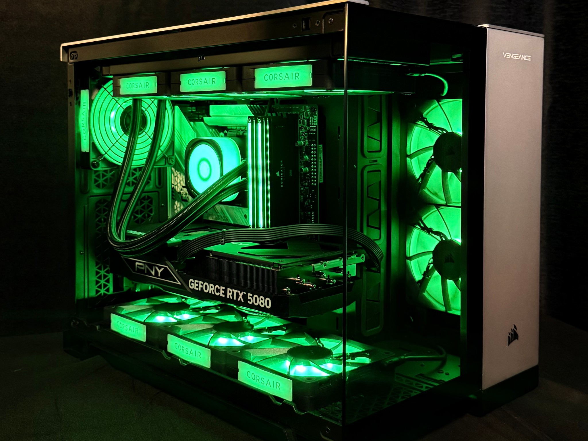 ⚫️💎Corsair vengeance 4K RTX 5080 ⚫️💎 i9-14900KF⚫️💎 W11 pro ⚫️💎 32gb Ram ⚫️💎2Tb storage