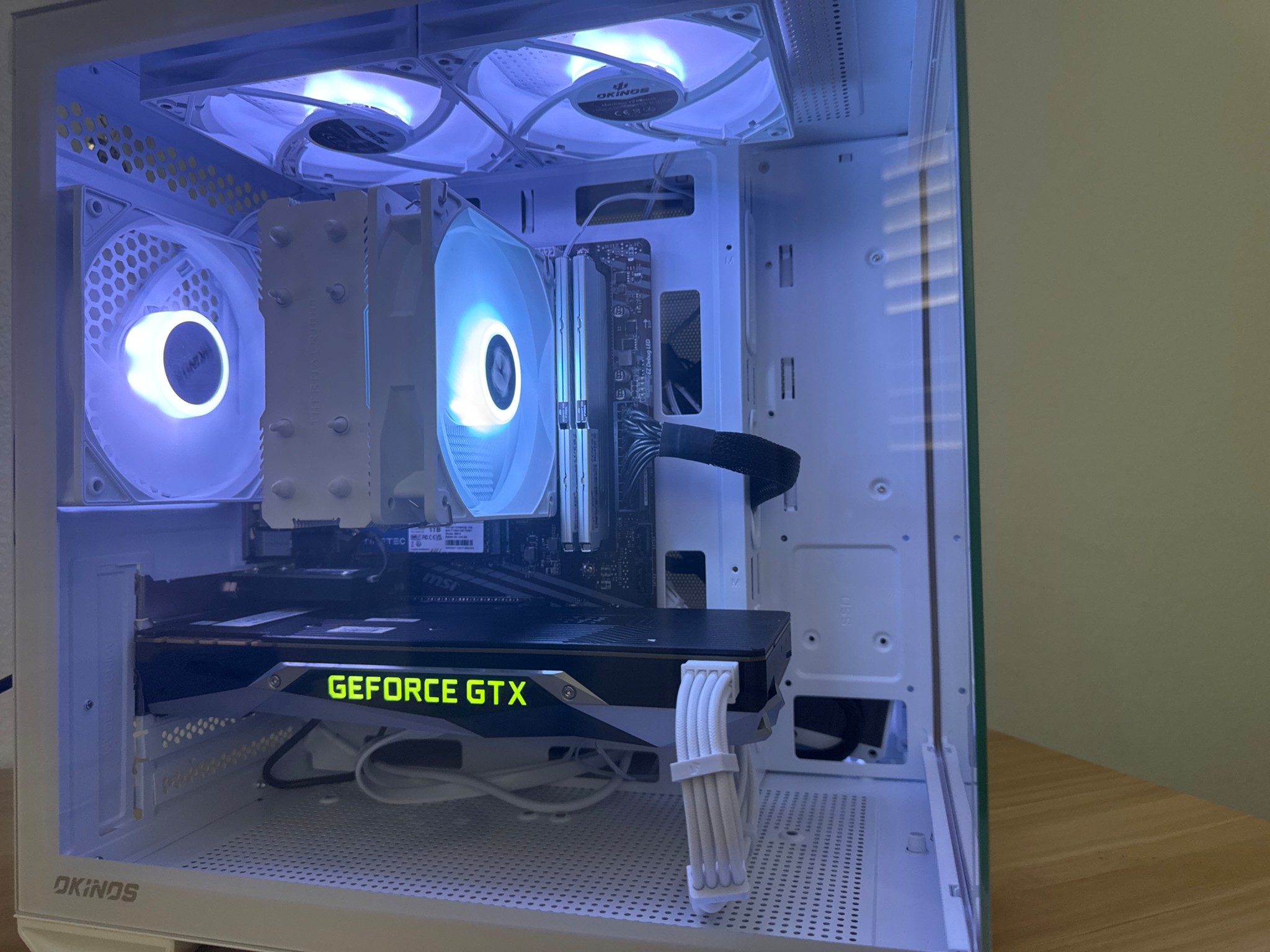 ⚪️White Pure Performance Monster⚪️|GTX 1080|Ryzen 5 3500X|16 GB RAM|1 TB SSD|WIFI+ Windows 11|