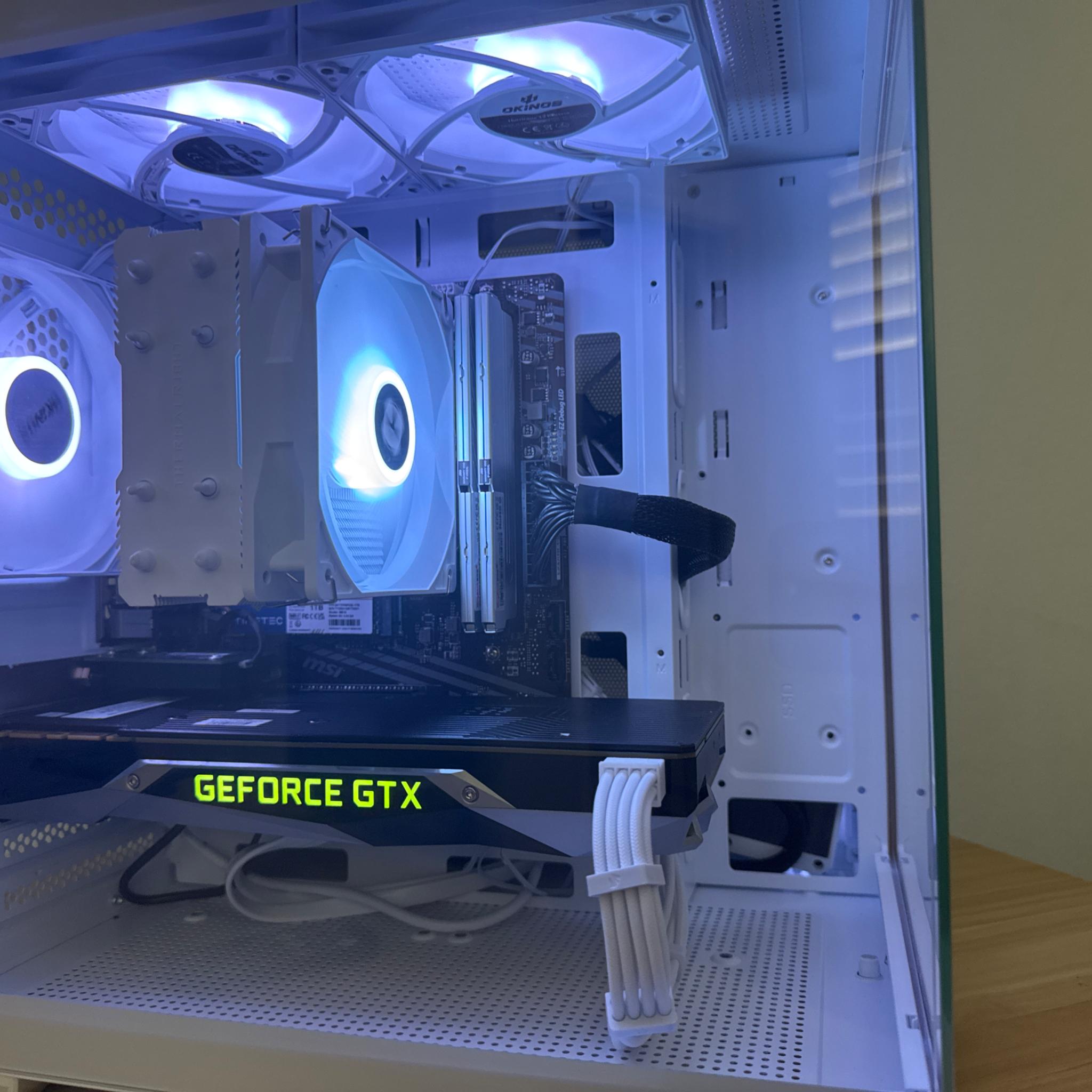 ⚪️White Pure Performance Monster⚪️|GTX 1080|Ryzen 5 3500X|16 GB RAM|1 TB SSD|WIFI+ Windows 11|
