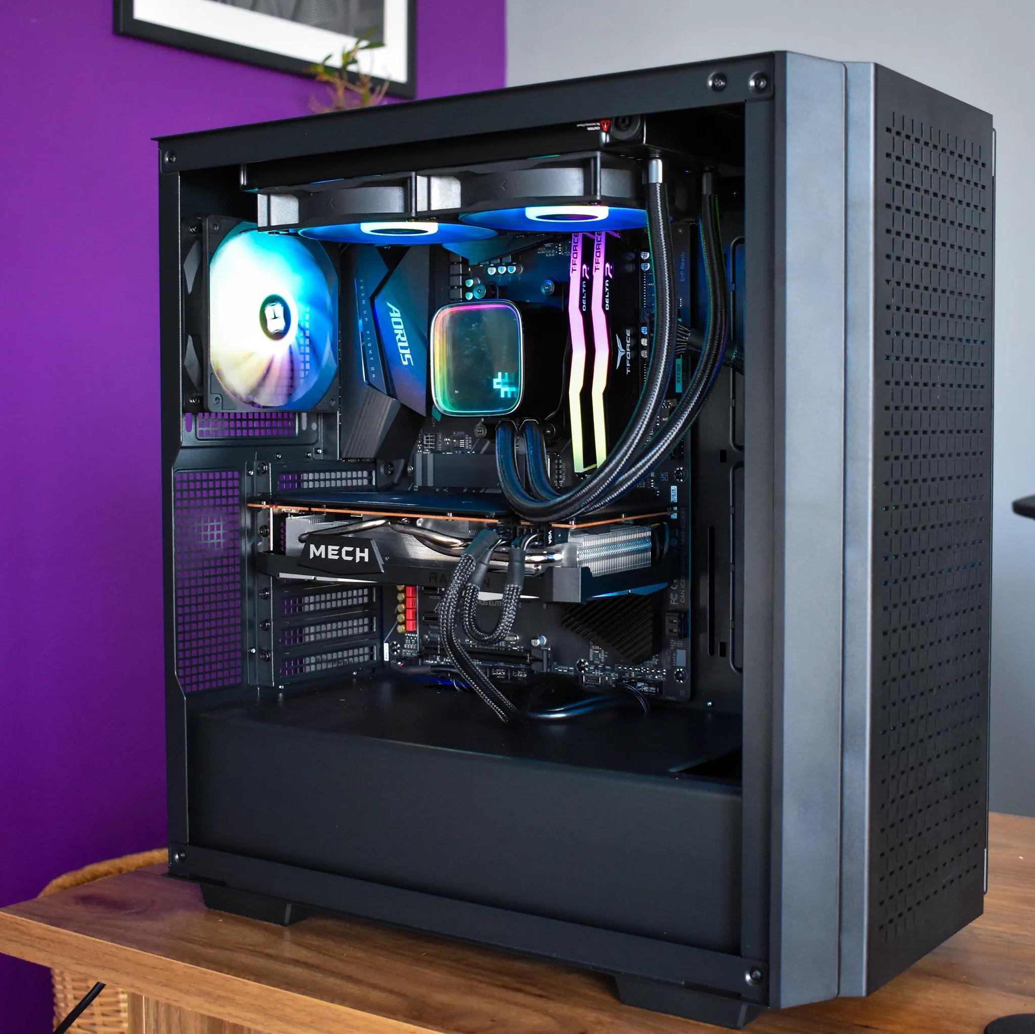 Gaming-Streaming PC Ryzen 7 3800X / RX 6700XT