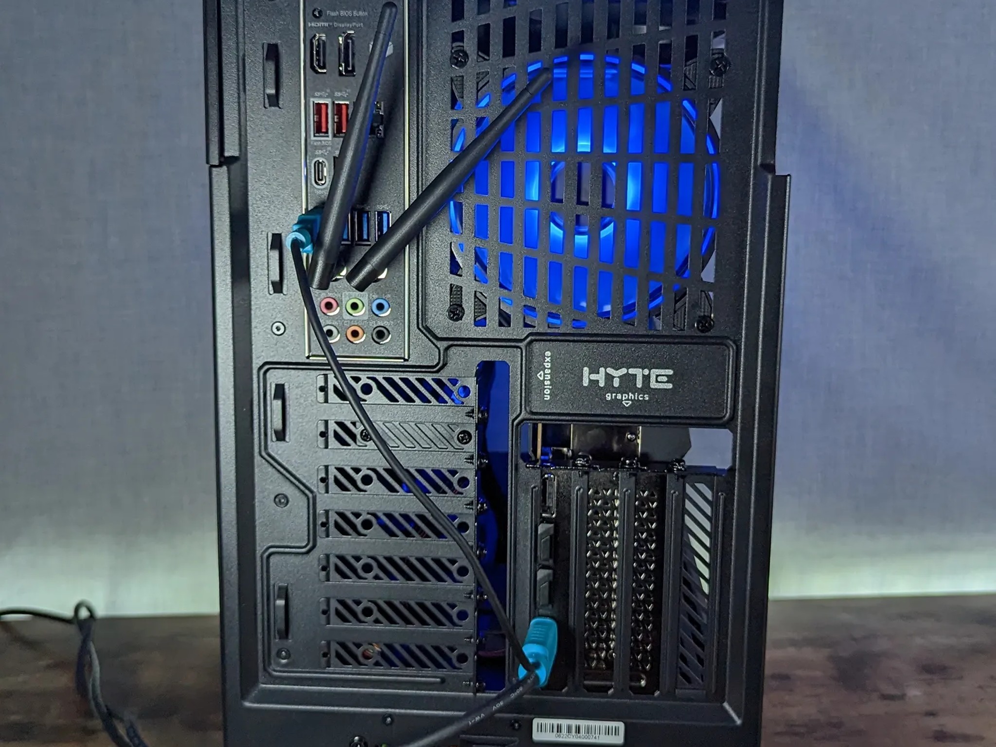 RTX 4080 // Ryzen 9 7950x // 32GB 6000Mhz DDR5 // 2TB Samsung 980 Pro // WiFi