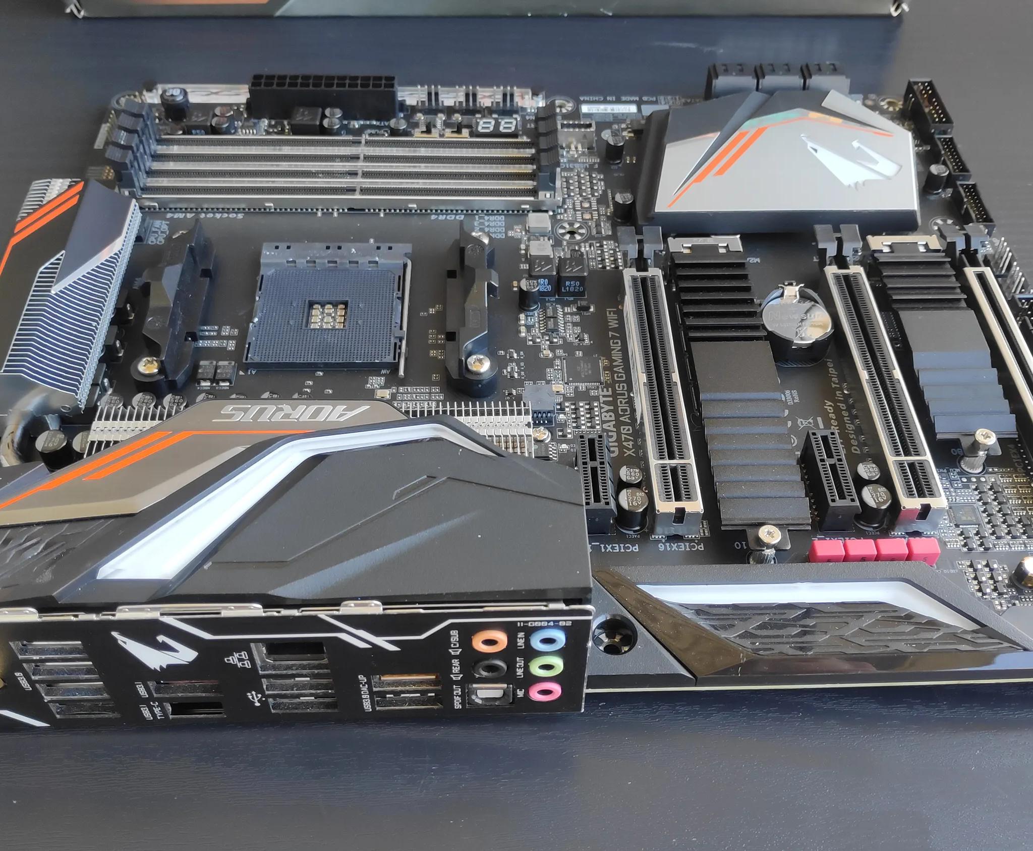 Gigabyte X470 Aorus Gaming 7 Wifi Socket AM4 Motherboard for AMD Ryzen Processors (Open box)