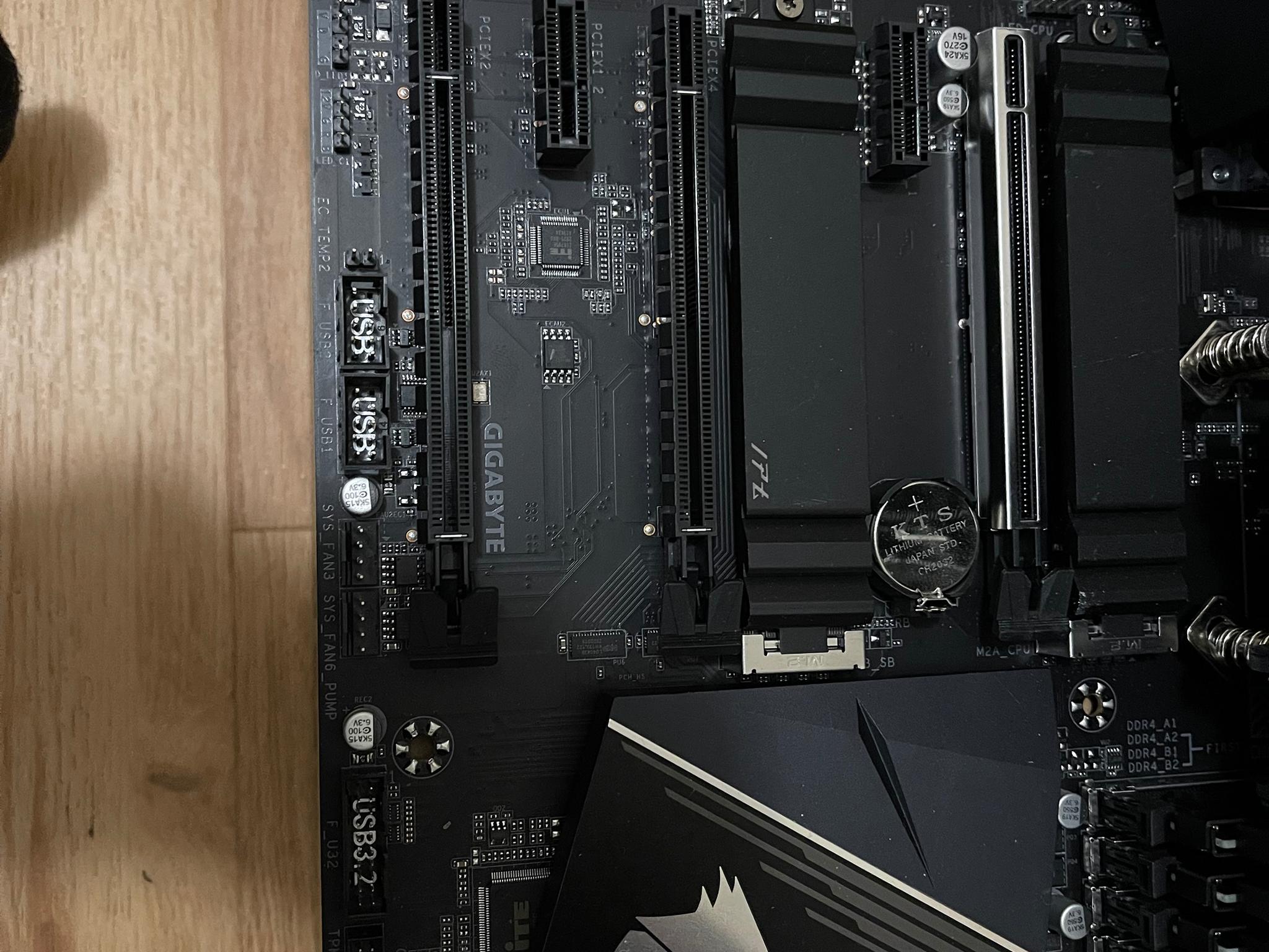 GIGABYTE B550 AORUS PRO AC With Ryzen 1700x, 32GB Ram