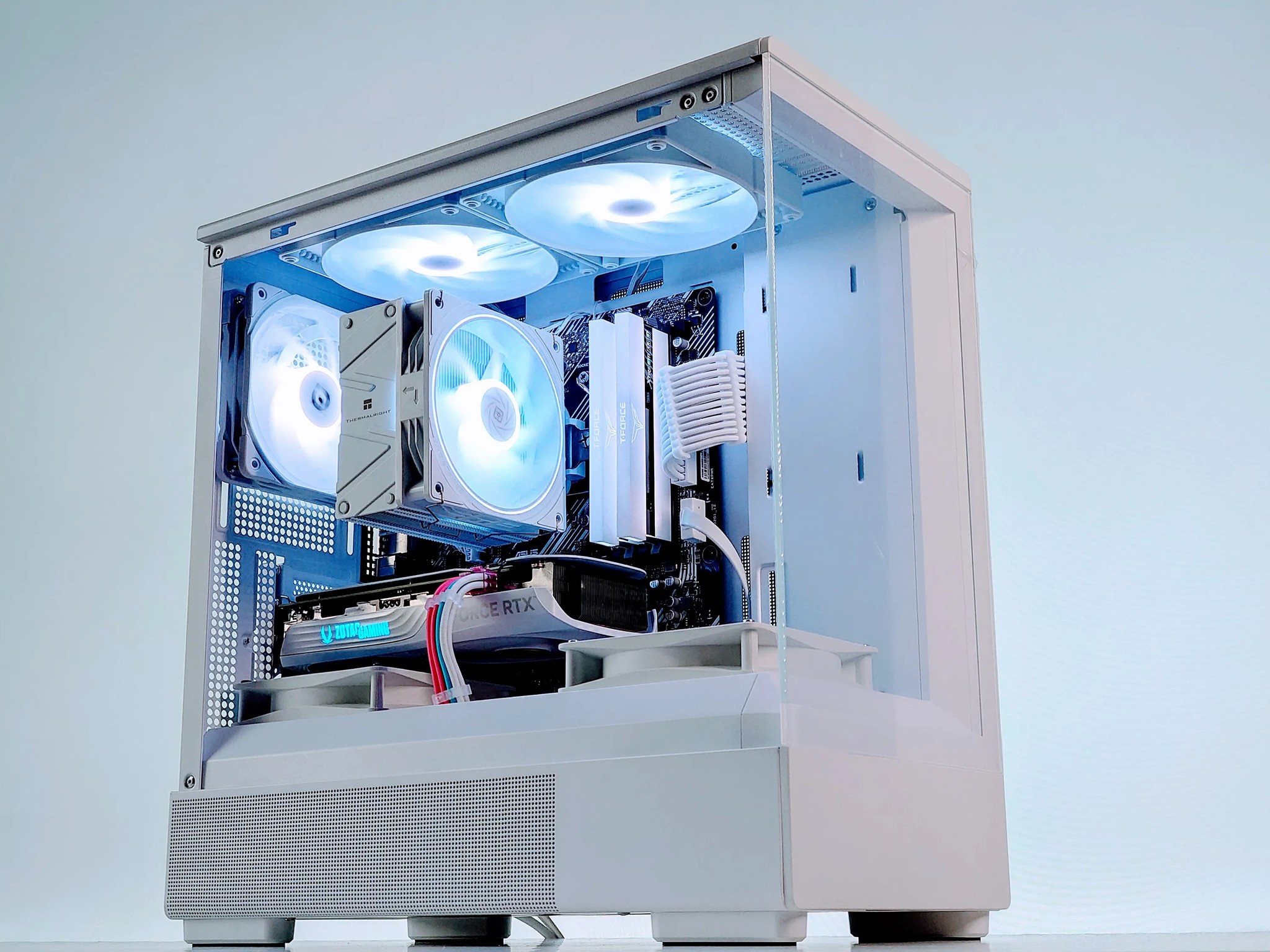 🩷🩵🤍Zen-Oh👑Gaming PC🪐Nvidia RTX 4070 12GB🪐AMD Ryzen 5 5600🪐32GB DDR4🪐 1TB SSD