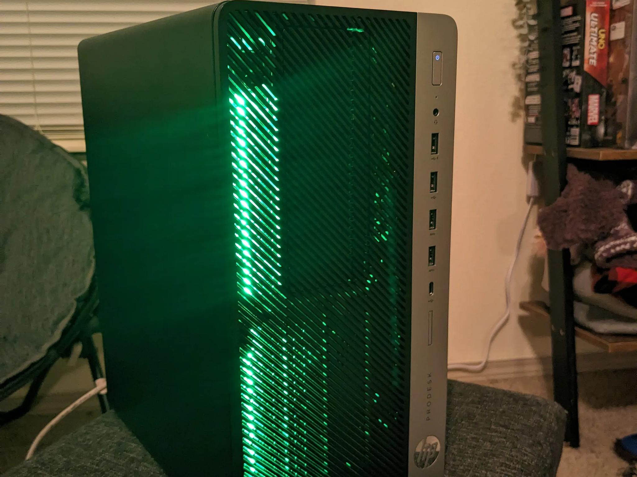 FREE SHIP || "Green Grasshopper" || Pentium, R7 350 4GB, 8GB RAM, 256GB SSD, Win11, Wifi