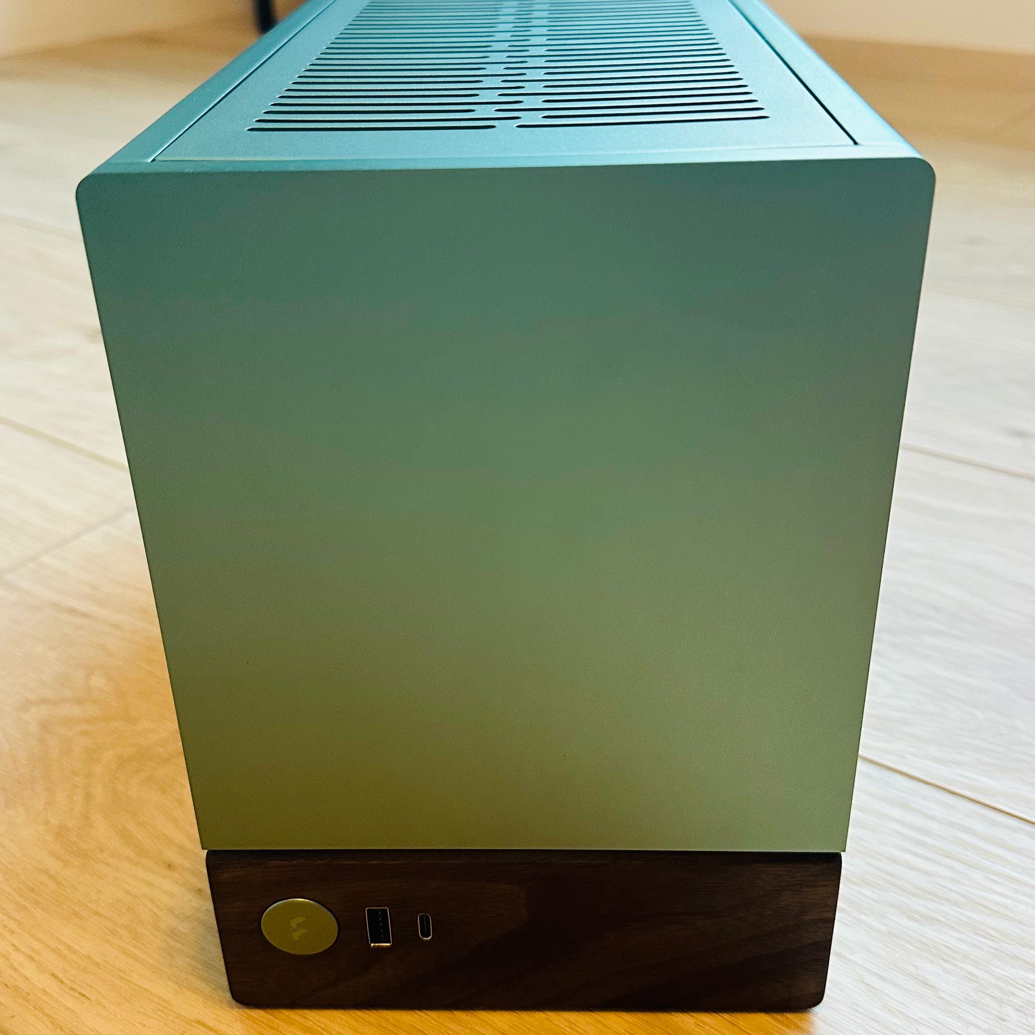 Fractal Terra SFF Gaming PC | 7900XTX 24GB VRAM | Ryzen 7800X3D | 32GB 6000 MT/s RAM | 2TB Storage